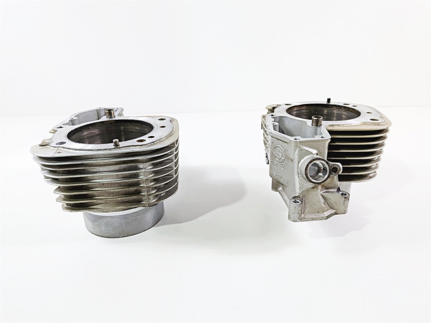 2004 BMW R1150GS R21 Cylinder Jug Barrel Set 11117672631 11117672632 {{ shop.shopifyCountryName }} - Mototech271