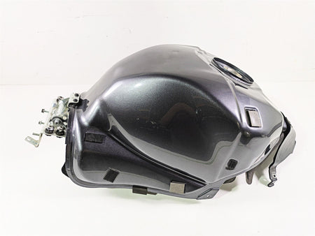 2023 Suzuki GSX1300 RR Hayabusa Fuel Gas Petrol Tank - Read 44100-10L00 {{ shop.shopifyCountryName }} - Mototech271