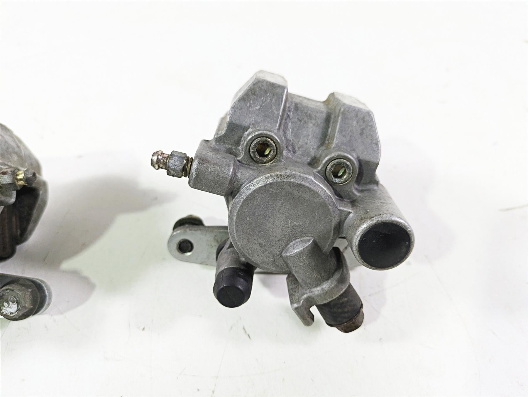2001 Yamaha Banshee YFZ350 Nissin Front Brake Caliper Set 3GD-2580T-00-00 {{ shop.shopifyCountryName }} - Mototech271