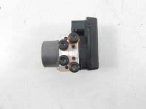 2018 Ducati Hypermotard 939 SP Abs Brake Pump Control Unit Module 54240402A
