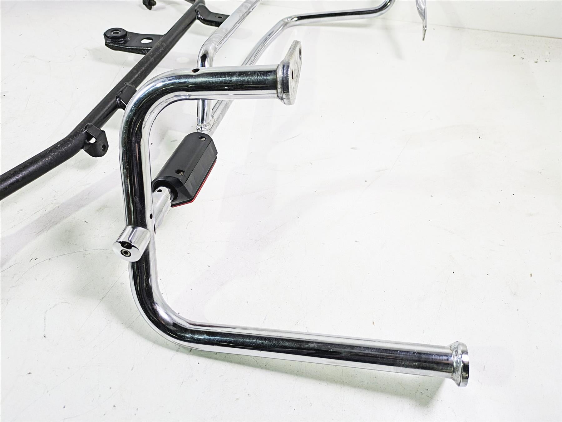 2004 Yamaha XVZ1300 Royal Star Saddlebag Rack Holder Carrier Set 4XY-2841K-00-00 {{ shop.shopifyCountryName }} - Mototech271