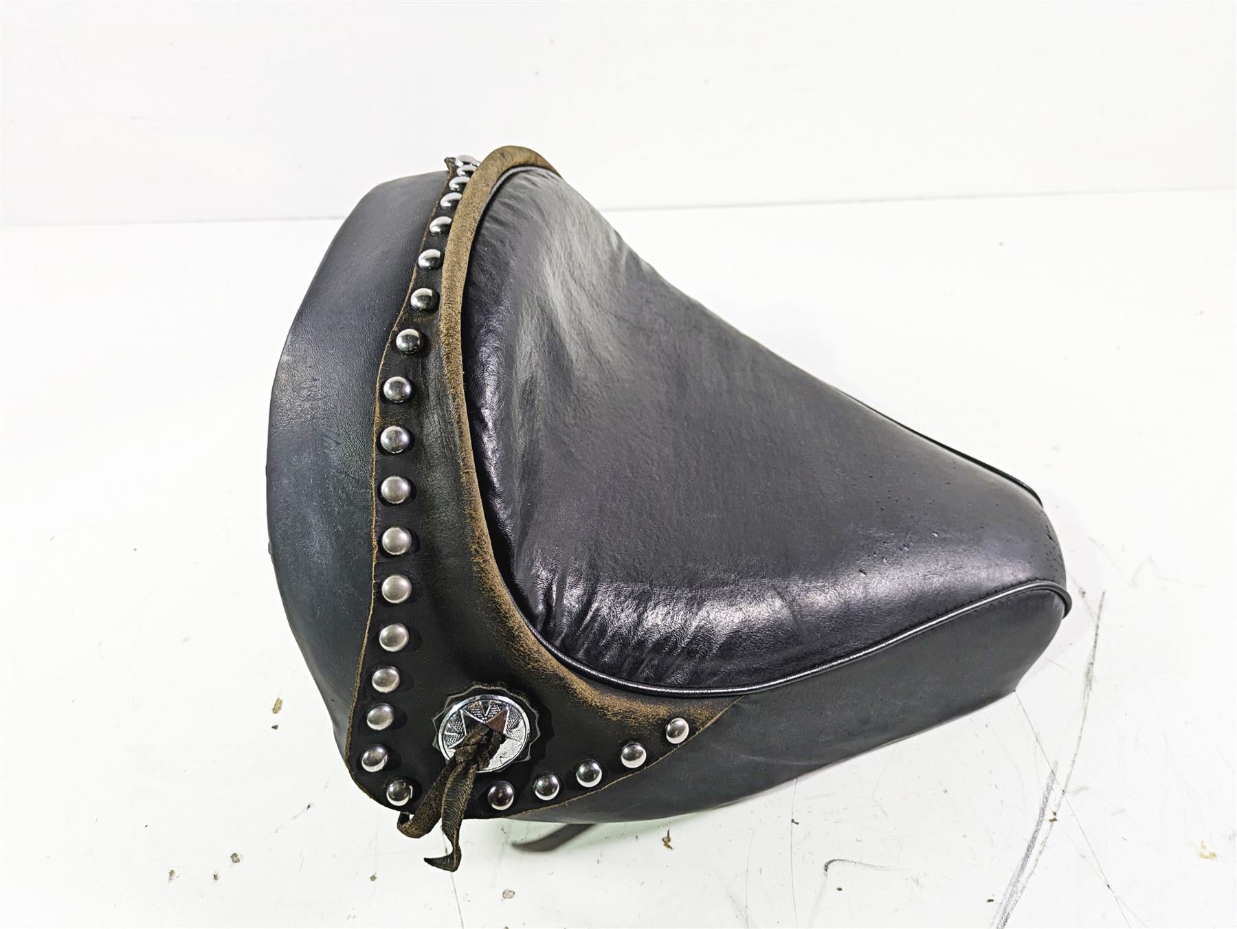 1992 Harley FLSTC Softail Heritage Front Rider Seat Saddle - Read 52236-86E {{ shop.shopifyCountryName }} - Mototech271
