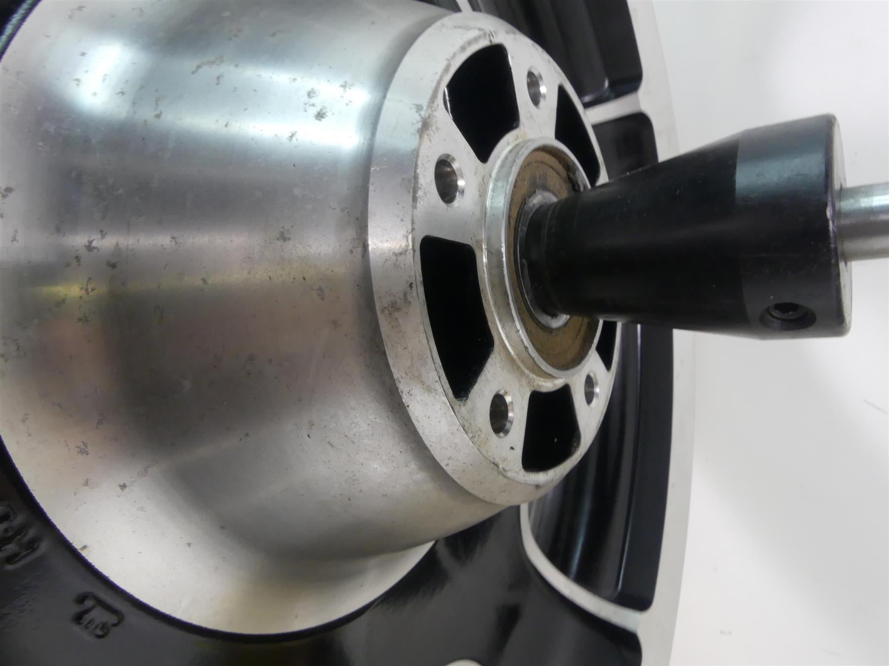 2012 Harley Touring FLHX Street Glide Front 18x3.5 Wheel Rim -Read 47871-10 {{ shop.shopifyCountryName }} - Mototech271