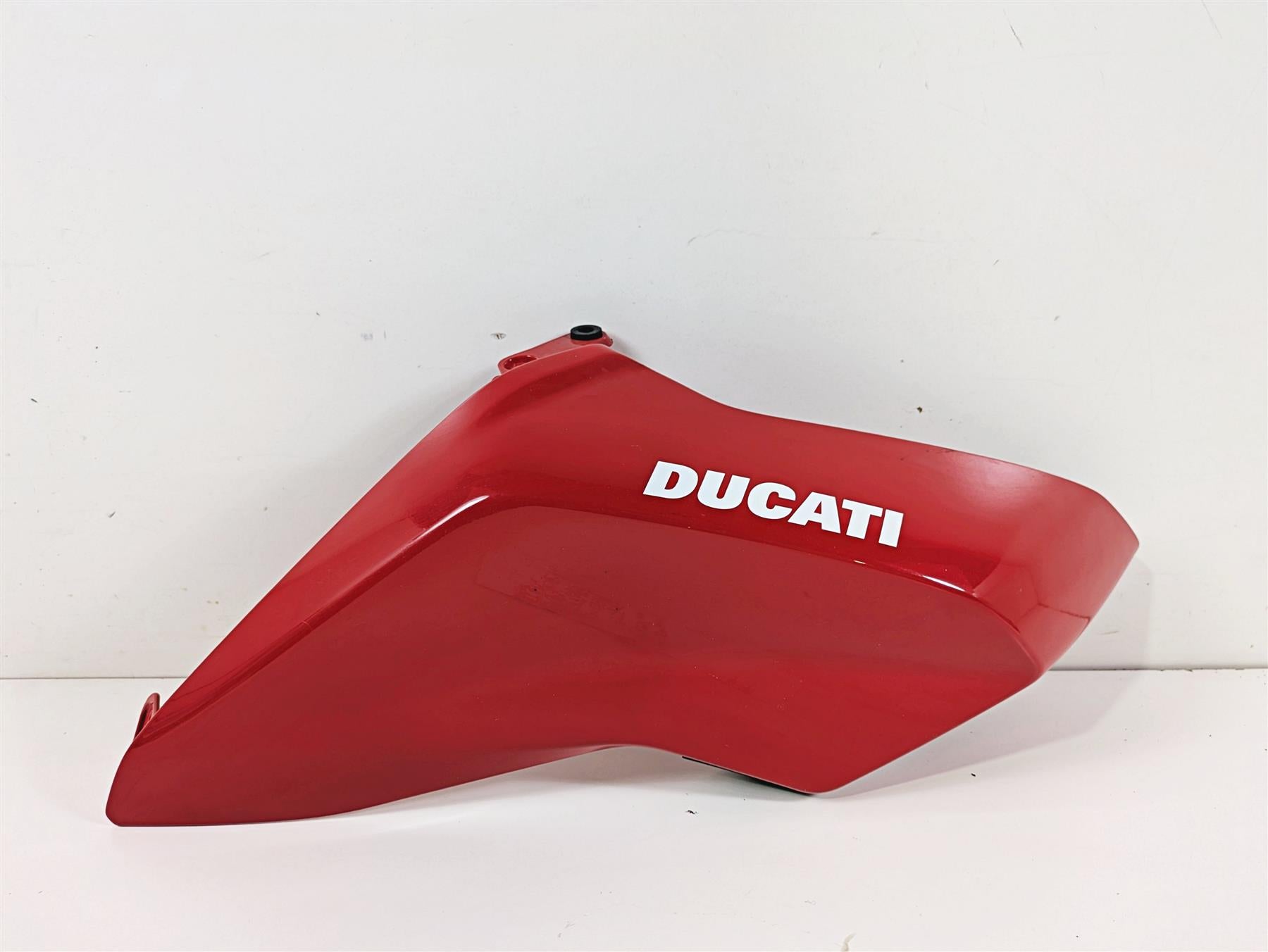 2022 Ducati Hypermotard 950 Red Right Tank Fairing Cover 480P8982AA 48019442A {{ shop.shopifyCountryName }} - Mototech271