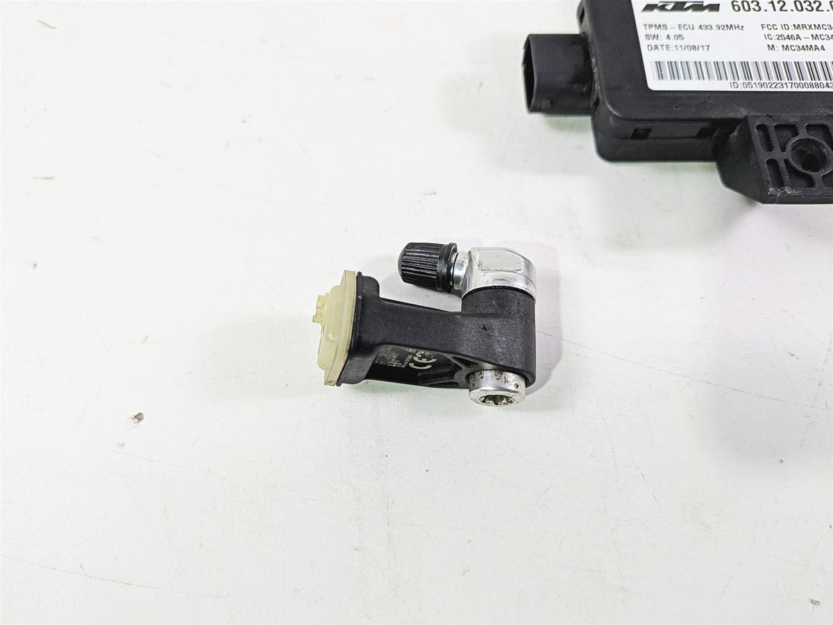 2018 KTM 1290 Super Adv S Tire Pressure Module & Sensor Set 60312032000 {{ shop.shopifyCountryName }} - Mototech271