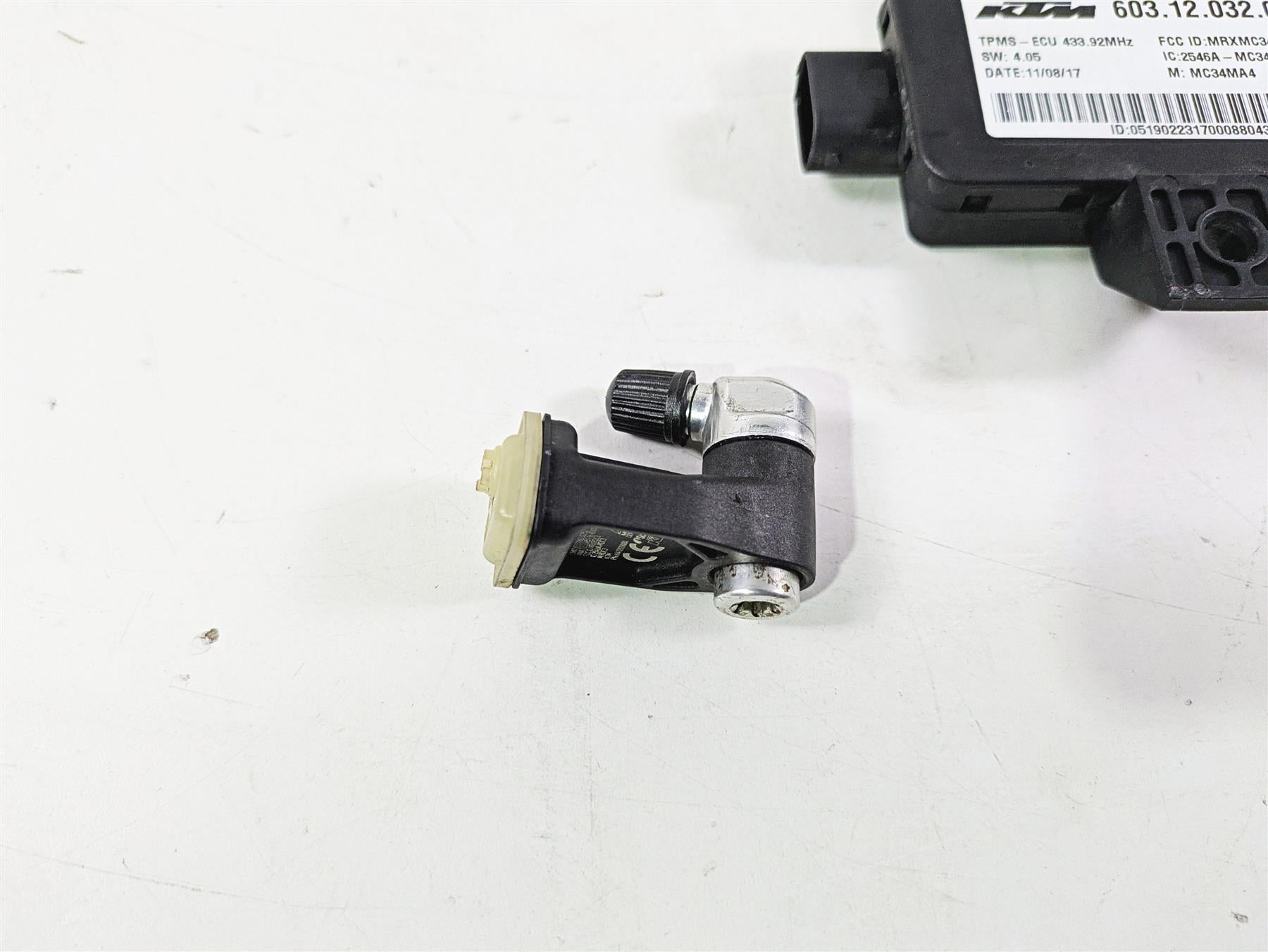 2018 KTM 1290 Super Adv S Tire Pressure Module & Sensor Set 60312032000 {{ shop.shopifyCountryName }} - Mototech271