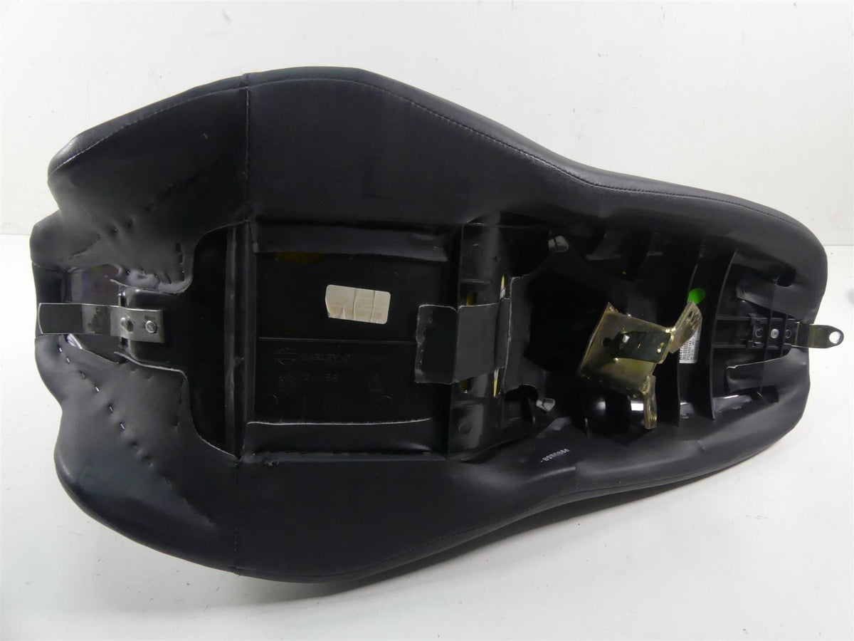 2005 Harley Touring CVO FLHTC SE Electra Glide Seat & Rider Backrest 52000142 {{ shop.shopifyCountryName }} - Mototech271