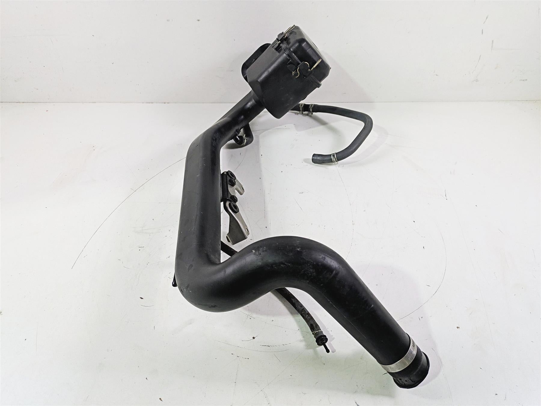2004 Honda Aquatrax R-12X Air Cleaner Breather Filter 17215-HW3-670 17220-HW3-67 {{ shop.shopifyCountryName }} - Mototech271