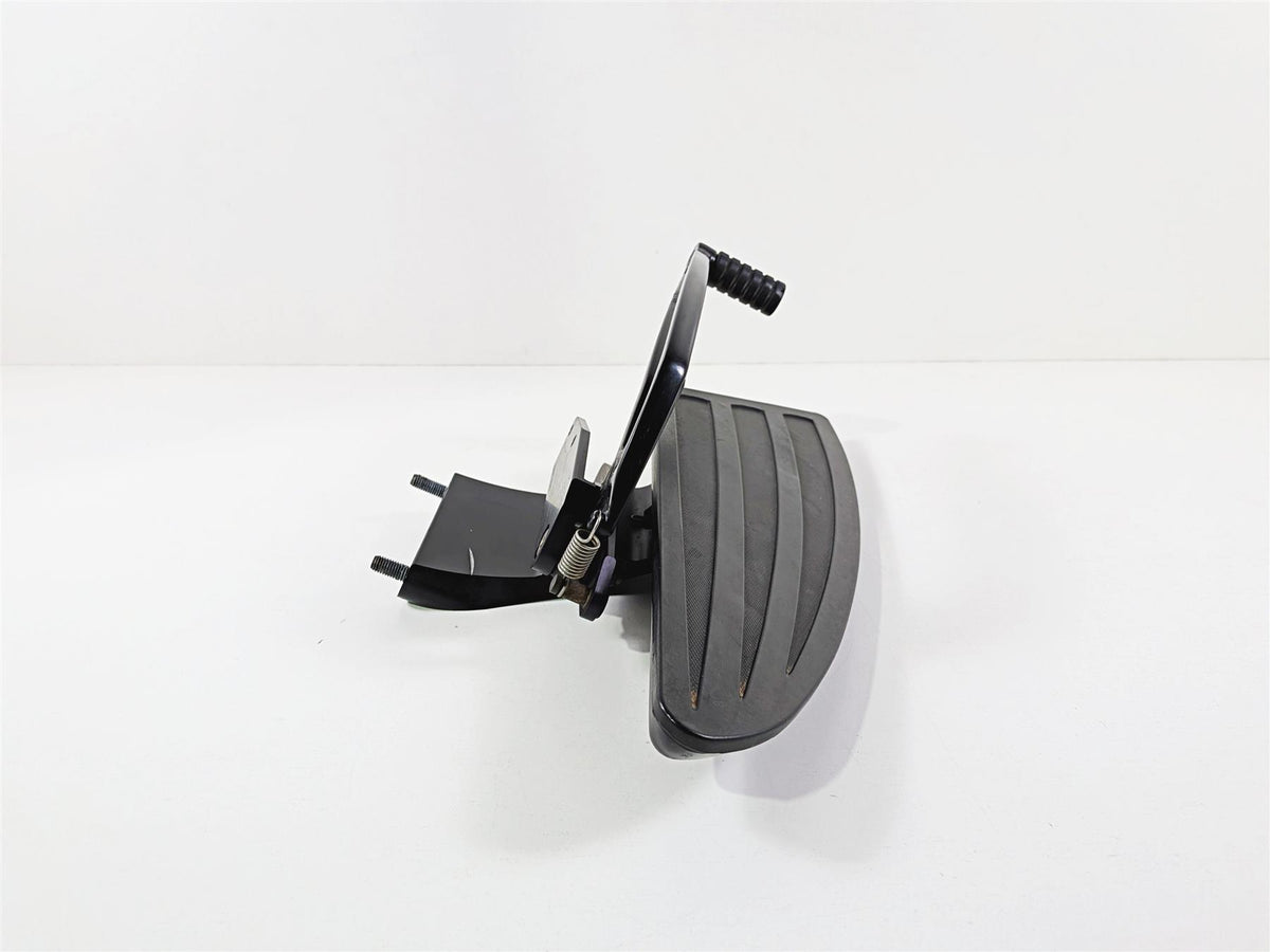 2016 Victory Cross Country Front Right Floorboard & Brake Pedal 1021216 5134178 {{ shop.shopifyCountryName }} - Mototech271