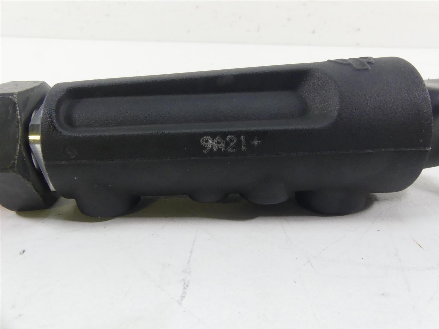 2011 Harley VRSCF Muscle Rod Rear Brembo Brake Master Cylinder - Read 44740-06A {{ shop.shopifyCountryName }} - Mototech271