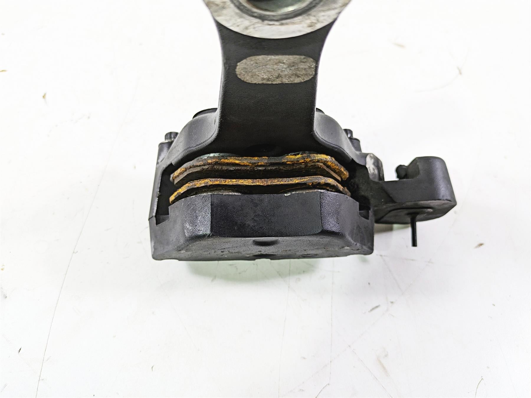2003 Harley Softail FXSTDI Deuce 100th Rear Brake Caliper 44441-00A {{ shop.shopifyCountryName }} - Mototech271