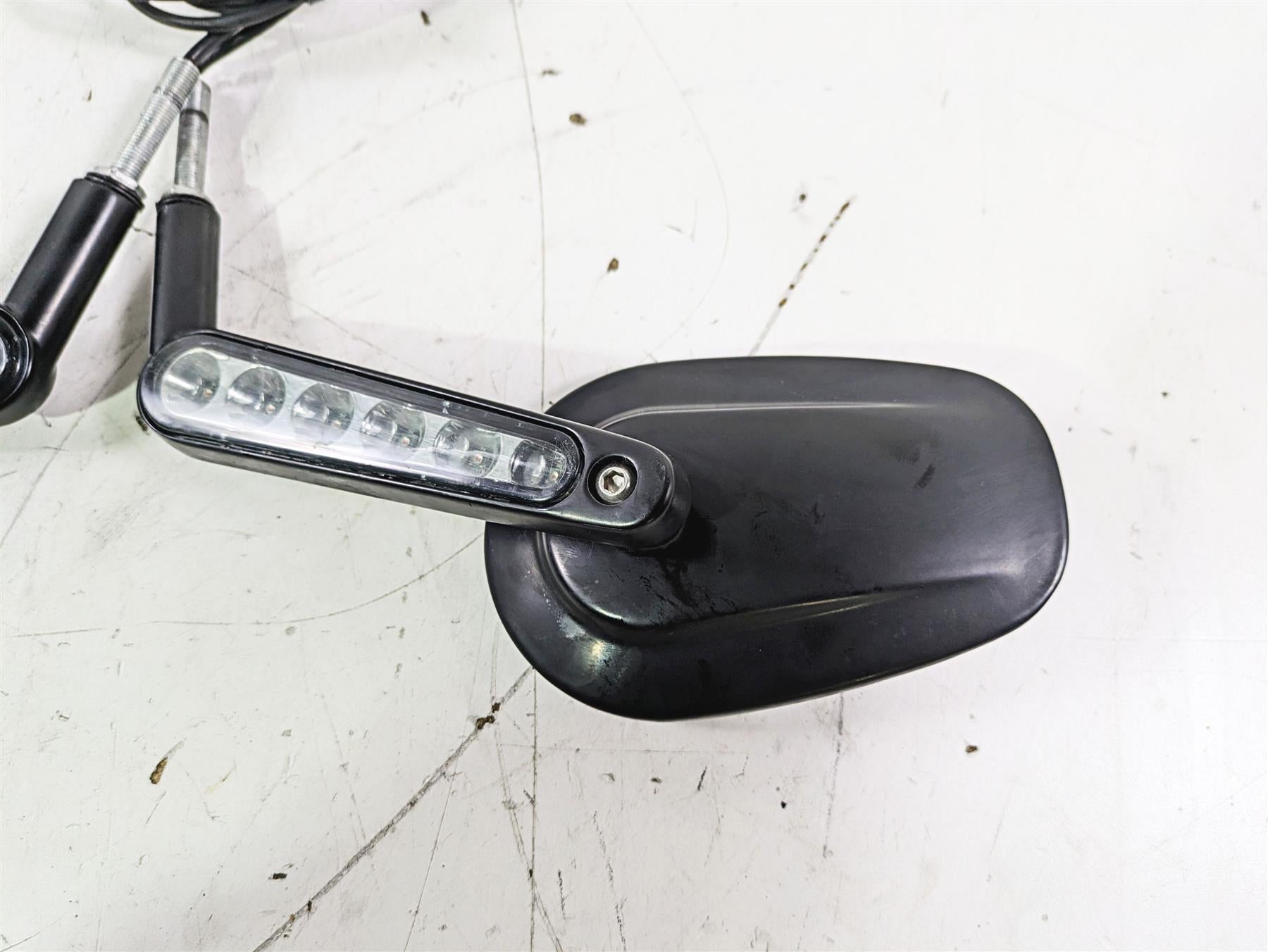 2012 Harley VRSCF Muscle V Rod Rear View Mirror Turn Signal Set 92094-09 {{ shop.shopifyCountryName }} - Mototech271