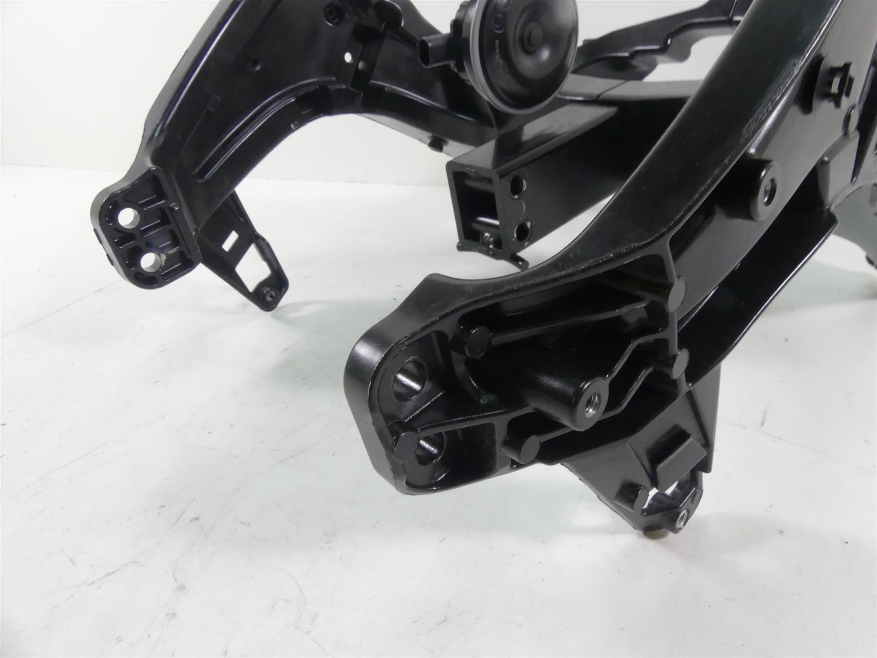 2017 BMW R1200RT K52 Front Stay Subframe Carrier Set 46638529329 46638529330 {{ shop.shopifyCountryName }} - Mototech271