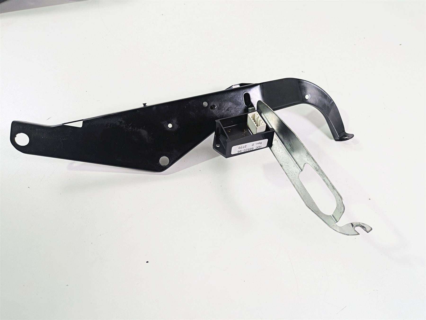 2001 Harley Touring FLHX Street Glide Front Fairing Mount Set - Read 58478-96 {{ shop.shopifyCountryName }} - Mototech271