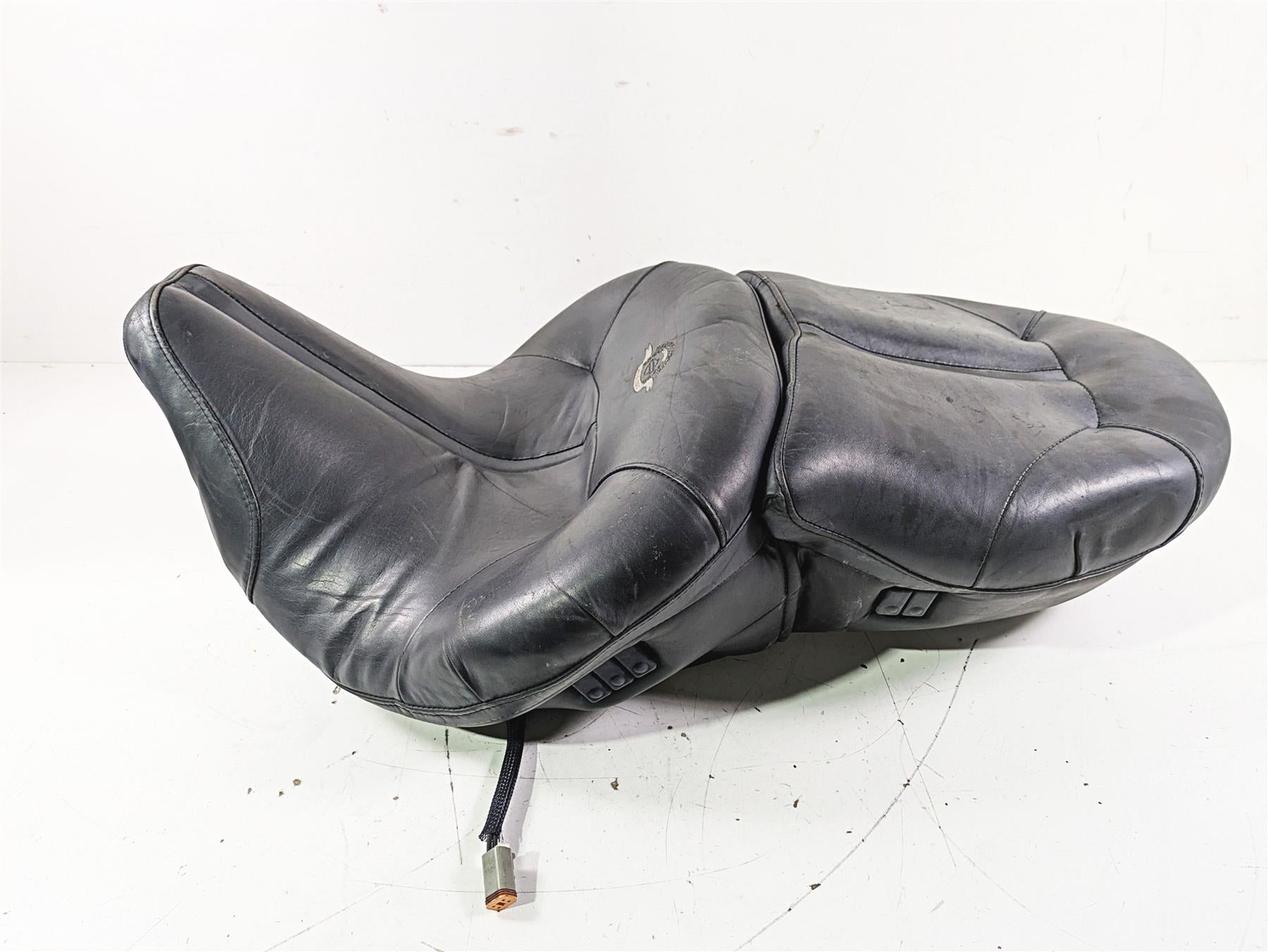 2003 Harley Touring FLHTCUI E-Glide 100th Road Zeppelin Air Seat 52333-97E {{ shop.shopifyCountryName }} - Mototech271