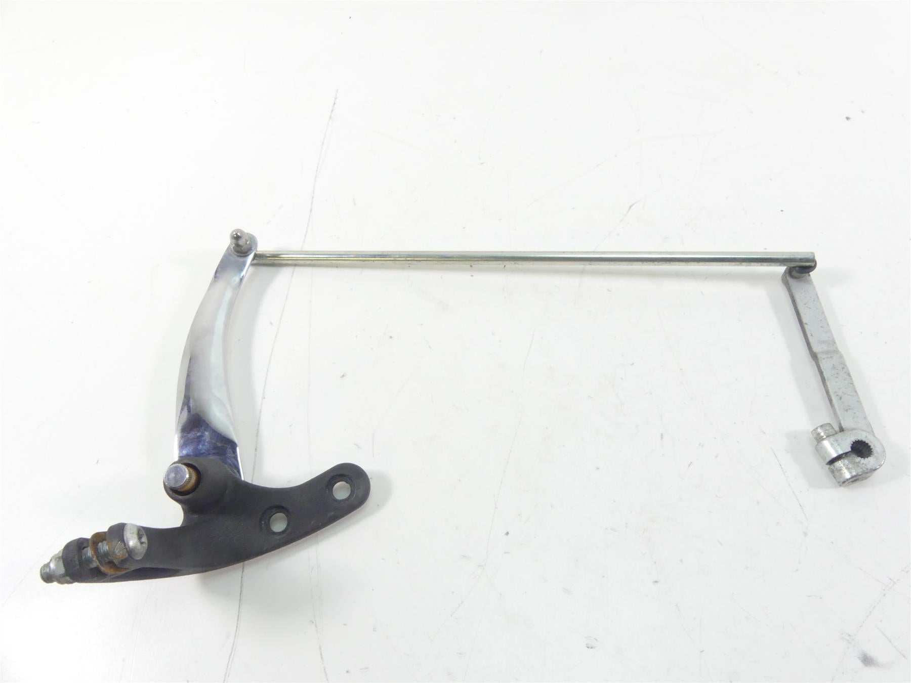 2013 Harley FXDWG Dyna Wide Glide Left Fw Footpeg Mount & Shifter Rod 33693-03 {{ shop.shopifyCountryName }} - Mototech271