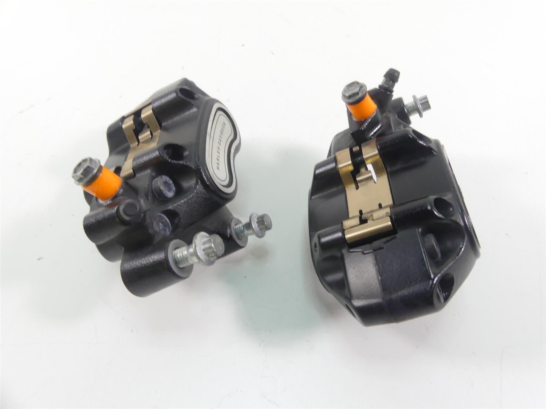 2018 Harley Softail FXFB Fat Bob Front Brake Caliper Set 41300095 41300205 {{ shop.shopifyCountryName }} - Mototech271