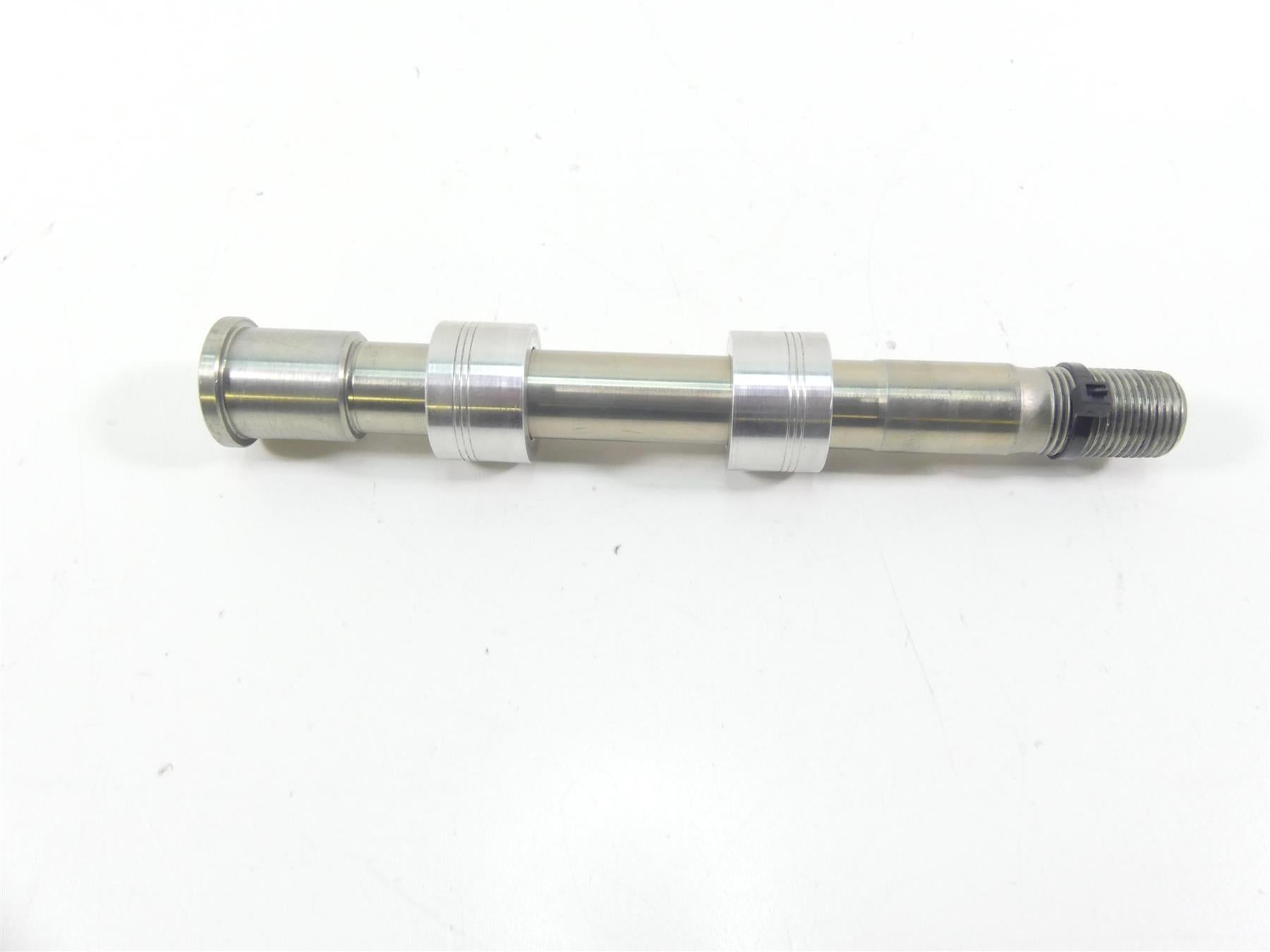2020 Harley Softail FXBB Street Bob Straight Front Wheel Spindle Axle 43000081 {{ shop.shopifyCountryName }} - Mototech271
