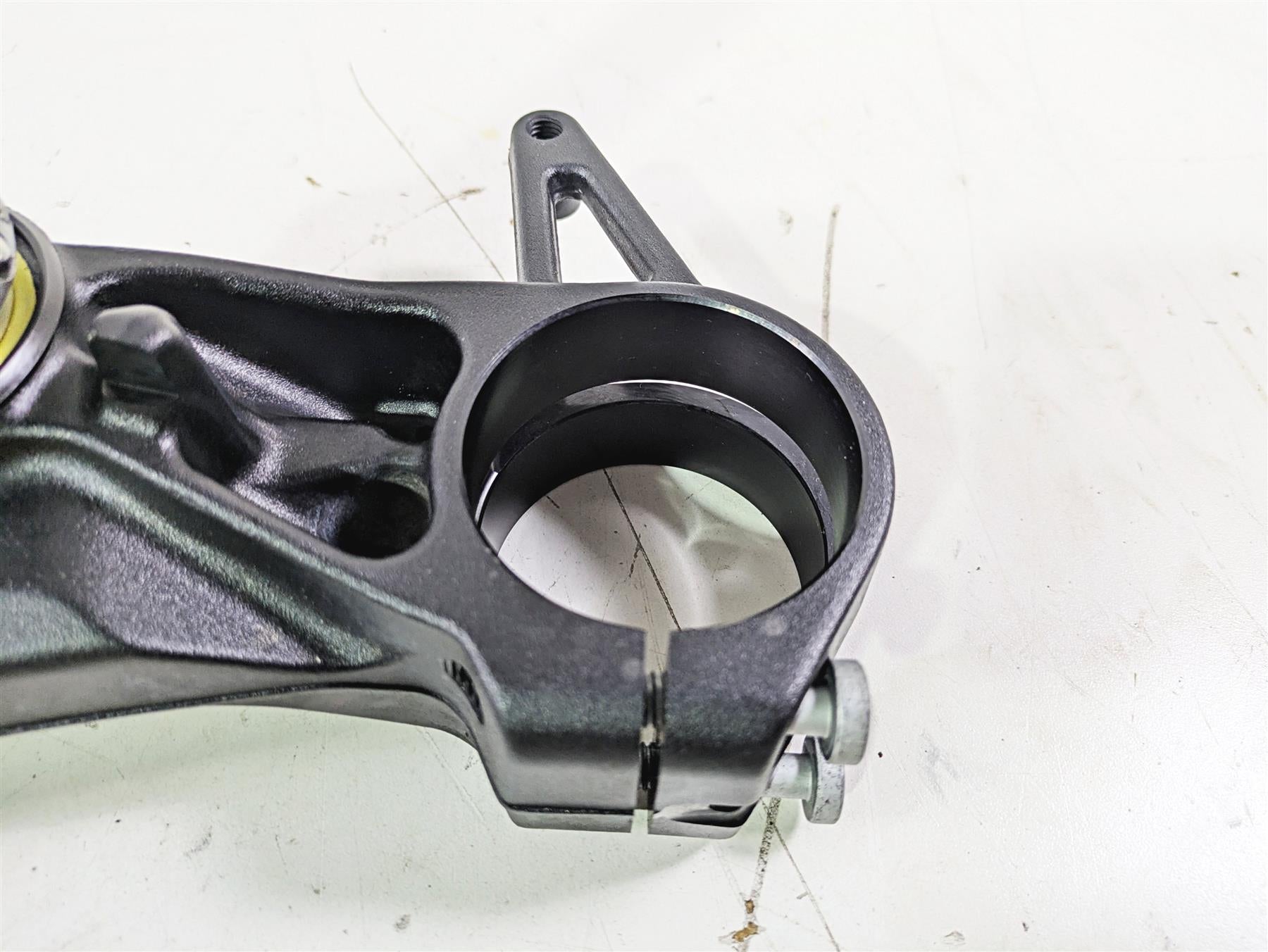 2022 KTM 1290 Super Adventure S Lower Triple Tree Steering Clamp 61901032032 {{ shop.shopifyCountryName }} - Mototech271