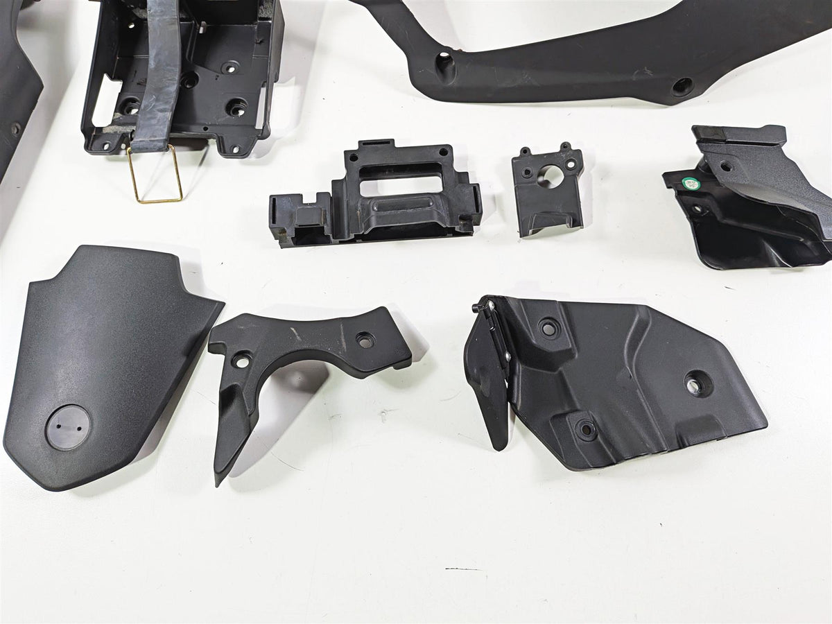 2025 CFMoto 450 SS Black Fairing Infill Cover Set 6AQV-040902-1003 {{ shop.shopifyCountryName }} - Mototech271