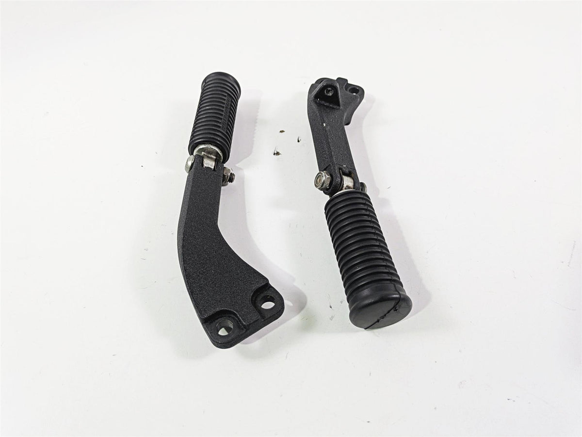 2014 Harley FXDF Dyna Fat Bob Rear Passenger Footpeg Set 49224-06A 49230-06 {{ shop.shopifyCountryName }} - Mototech271