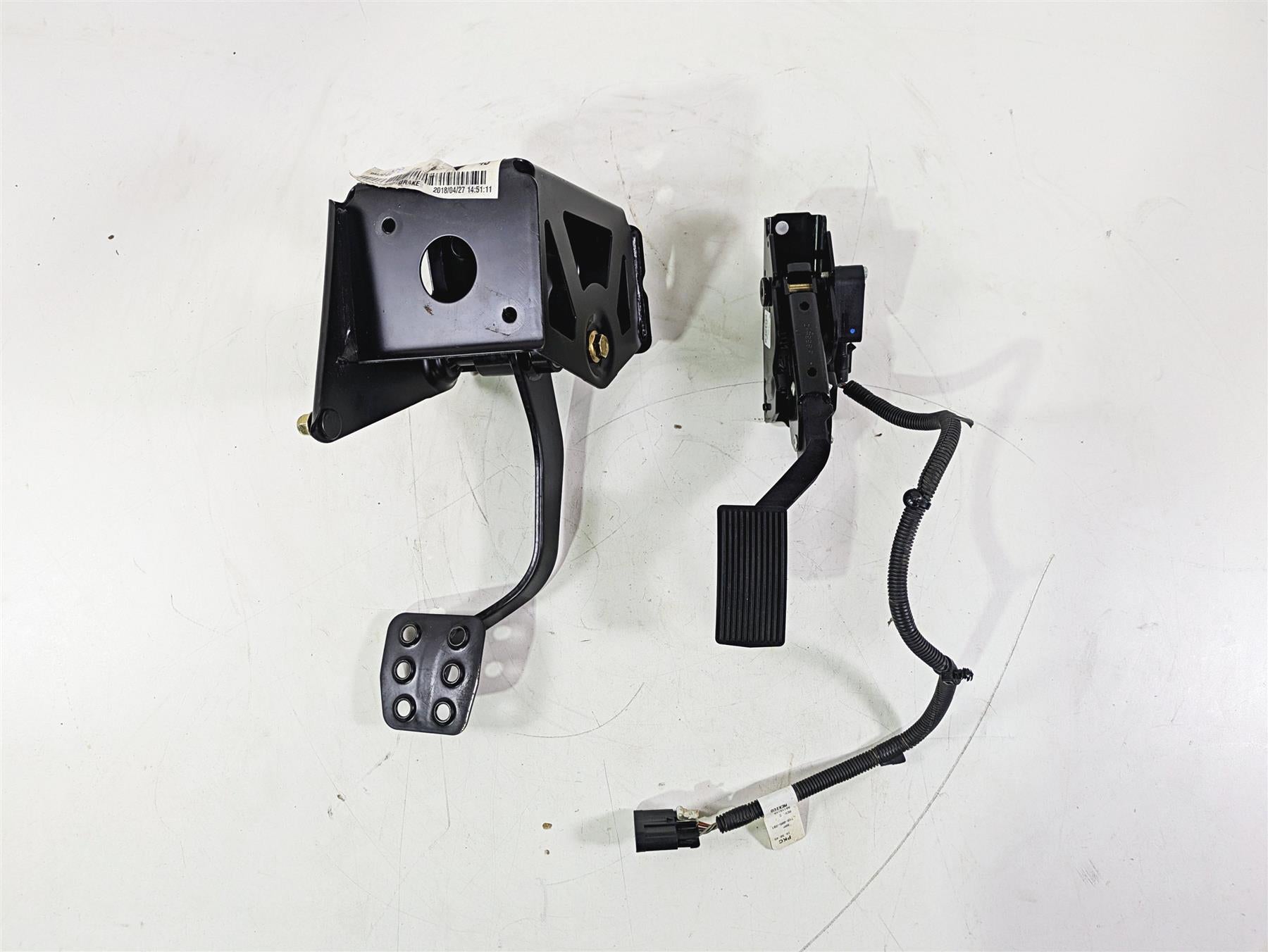 2018 Can Am Maverick X3 XRC Turbo R Foot Brake Accelerate Pedal Set 707001803 | Mototech271