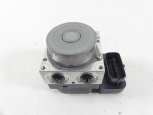 2013 Yamaha VMX17 V-Max 1700 Abs Brake Pump Pressure Module 2S3-85930-10-00 | Mototech271