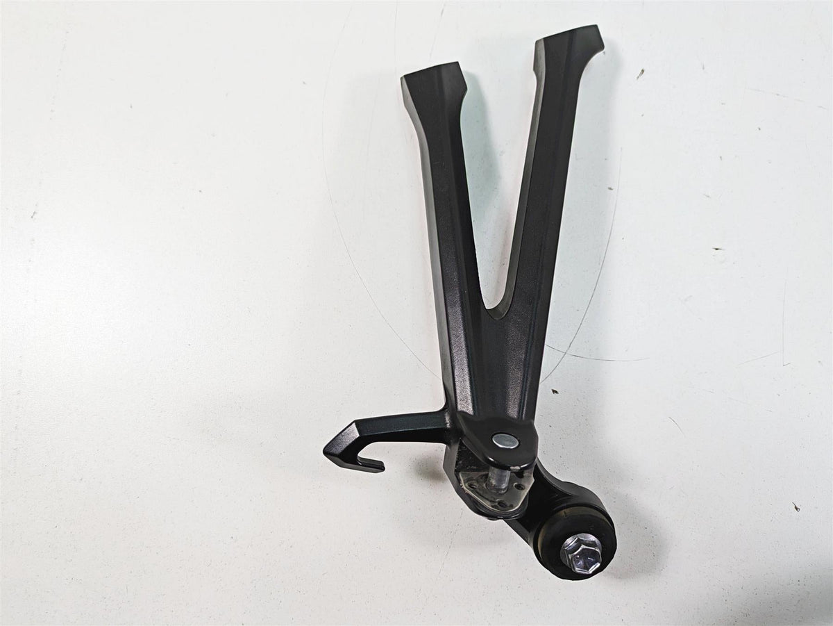 2022 Suzuki GSXR 750 Passenger Footpeg Foot Peg Rest Set 43600-14J30 43700-14J30 {{ shop.shopifyCountryName }} - Mototech271
