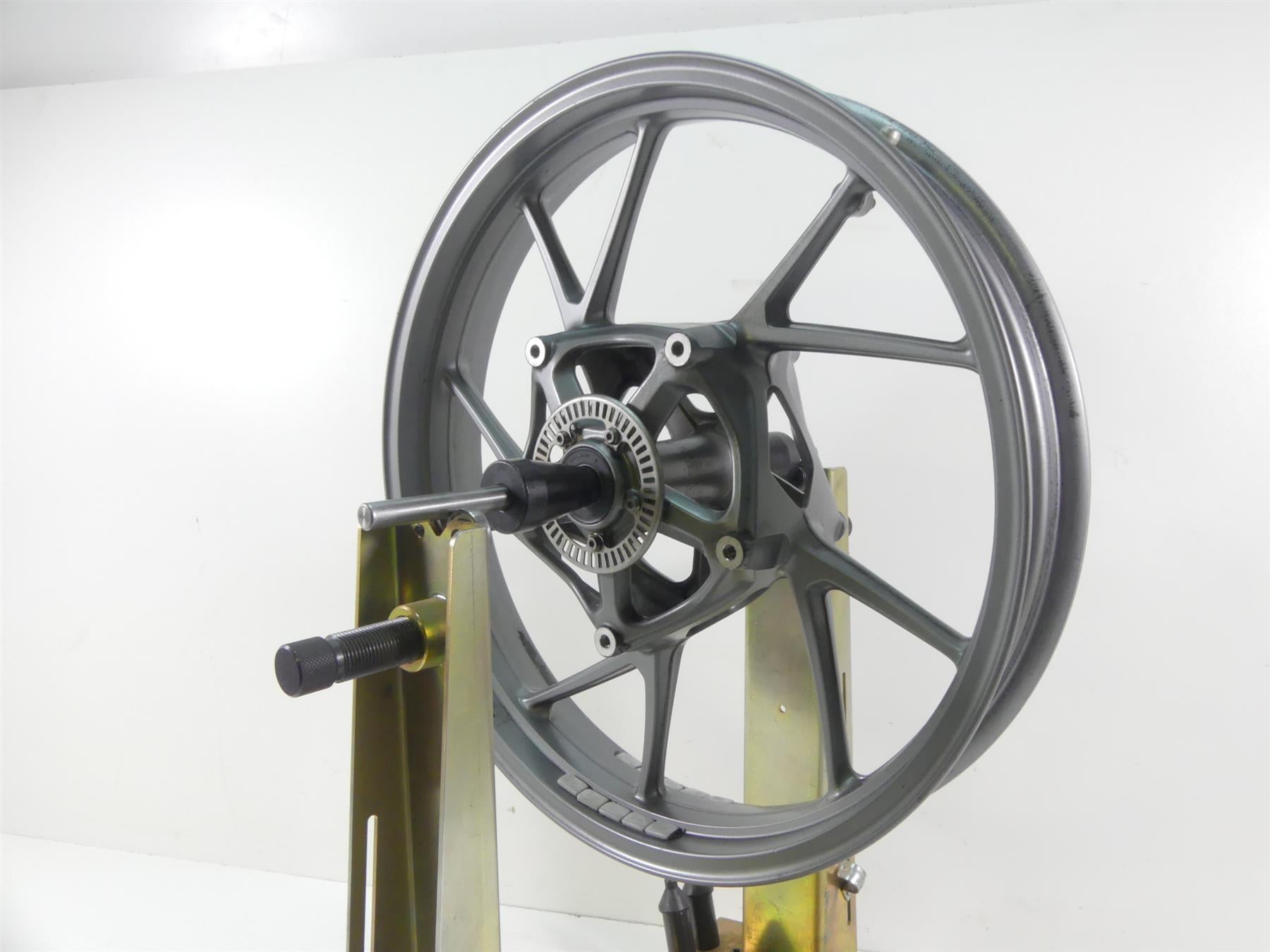 2014 BMW R1200GS K50 Straight Front Cast Wheel Rim 19x3 - Read 36318534804 {{ shop.shopifyCountryName }} - Mototech271