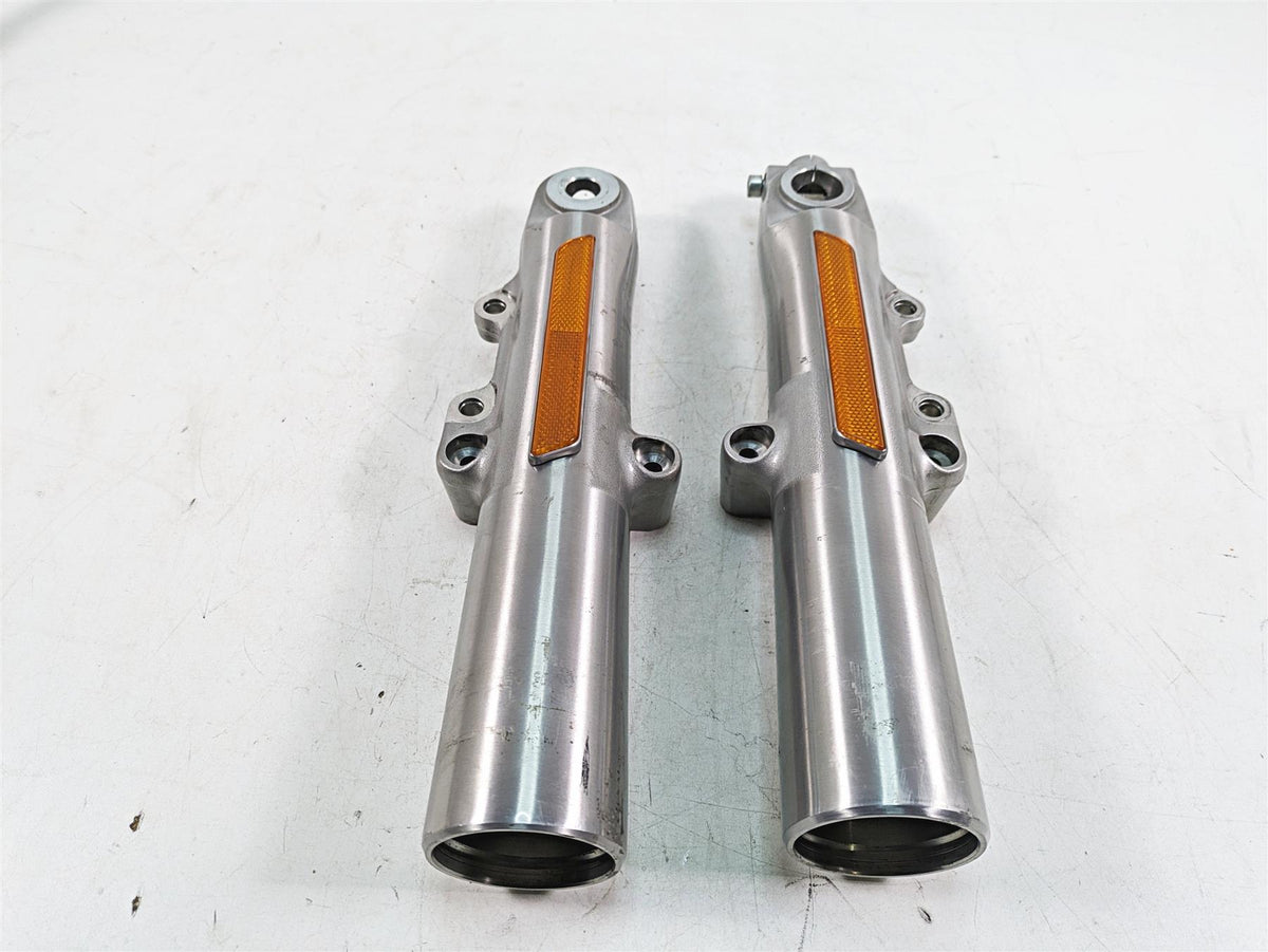 2020 Harley Touring FLHX Street Glide Showa Front Fork Lower Slider Set 45500109 {{ shop.shopifyCountryName }} - Mototech271
