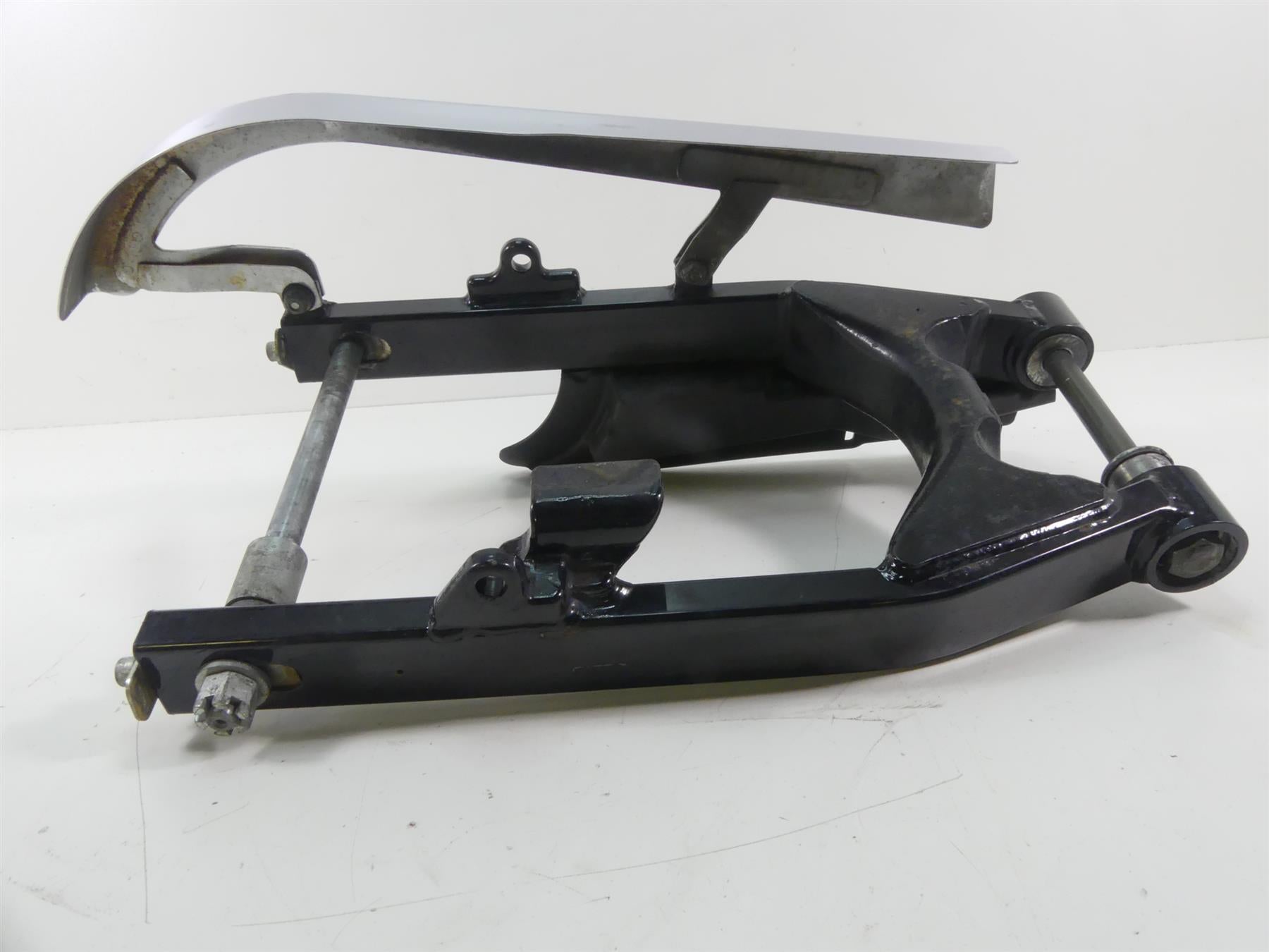 2005 Harley FXDWGI Dyna Wide Glide Rear Swingarm Swing Arm + 3/4" Axle 47820-00A {{ shop.shopifyCountryName }} - Mototech271