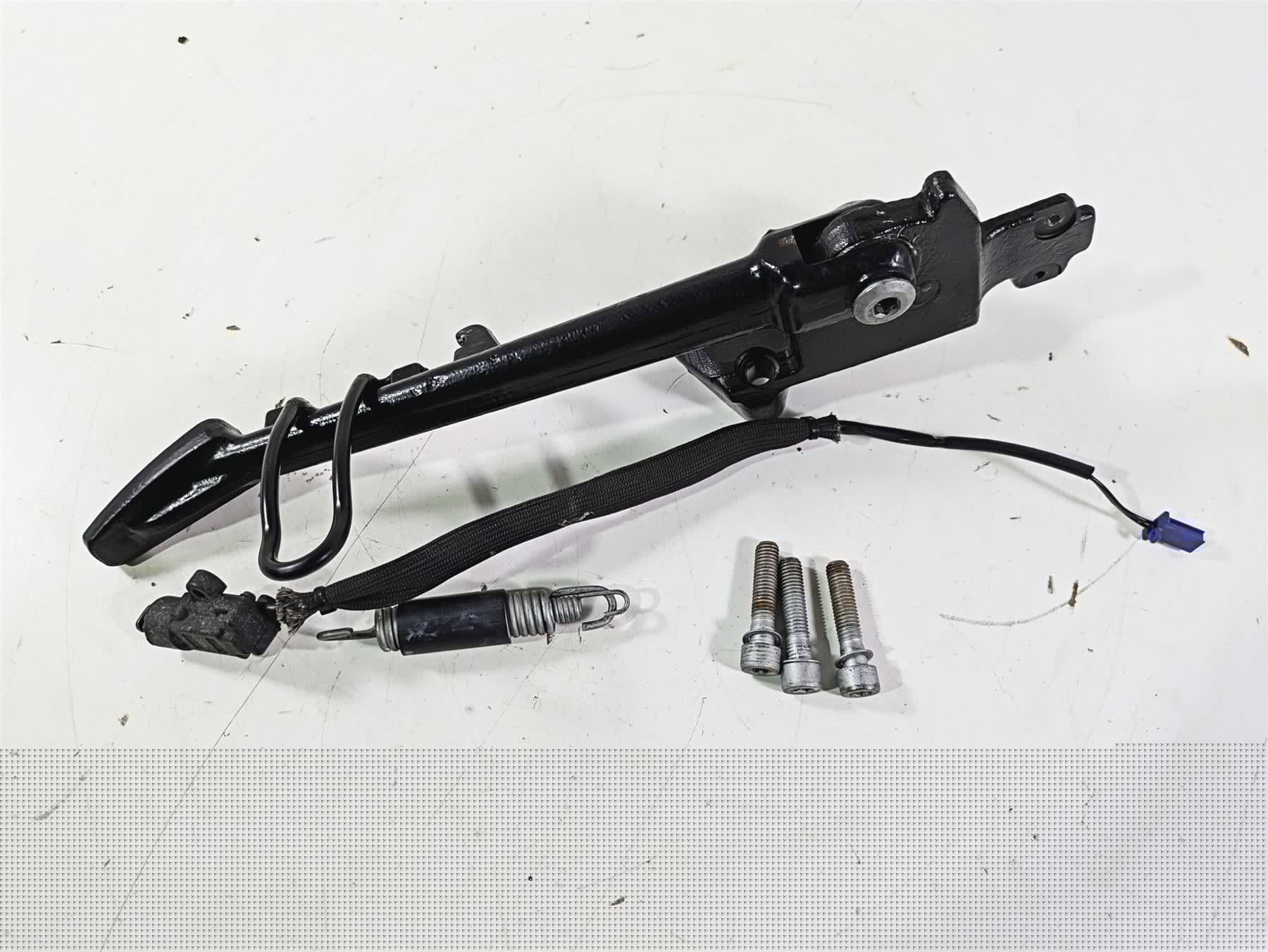 2014 Moto Guzzi California 1400 Touring Side Kickstand & Mount B063430 B063786 {{ shop.shopifyCountryName }} - Mototech271