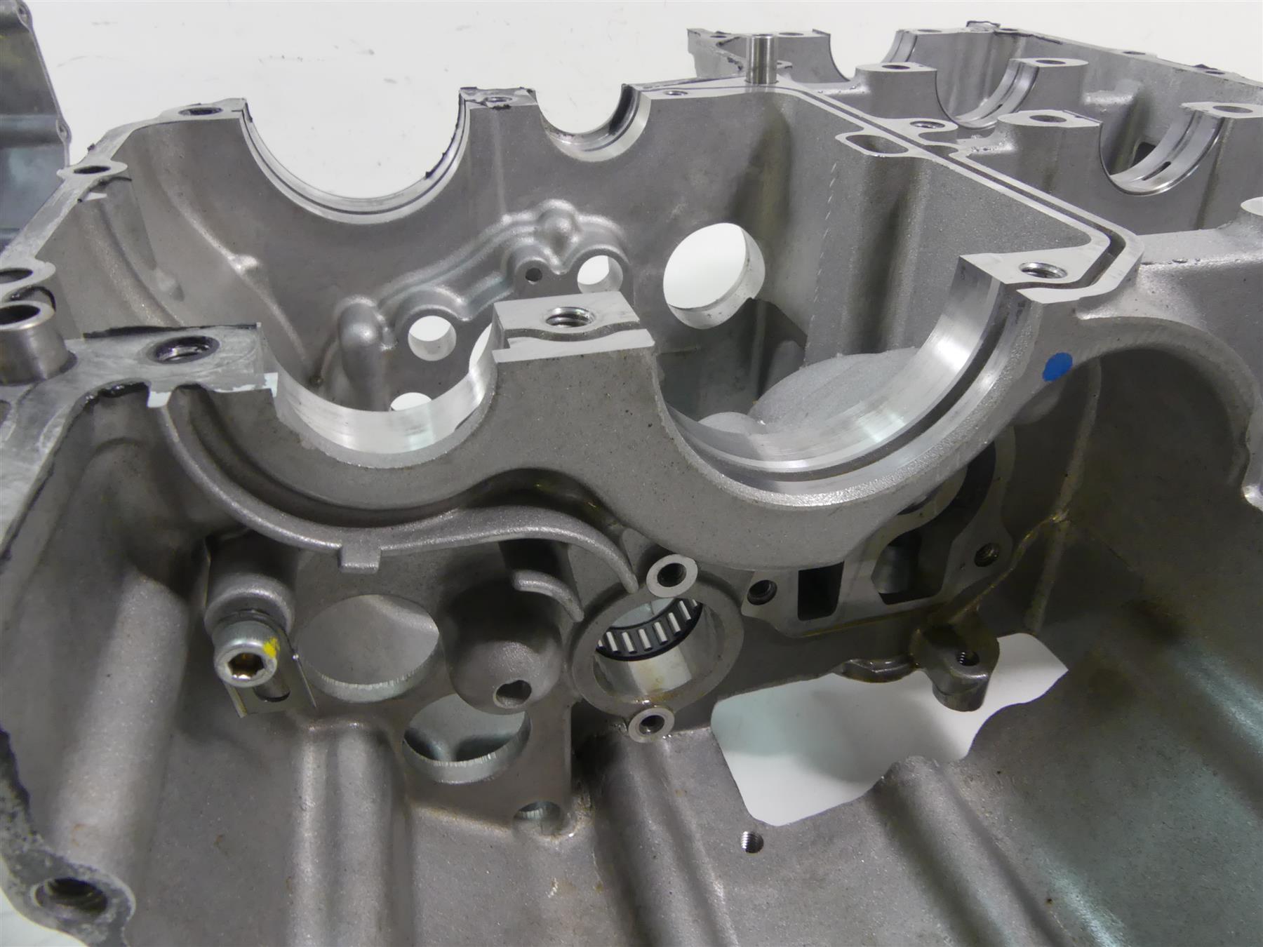 2020 Suzuki GSX1300 R Hayabusa Engine Motor Crank Case X704 Set 11302-24820 {{ shop.shopifyCountryName }} - Mototech271