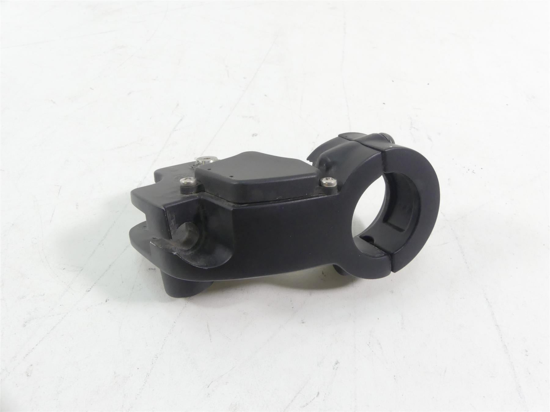 2016 Indian Chief Dark Horse Clutch Perch Mount Clamp 2206275 {{ shop.shopifyCountryName }} - Mototech271