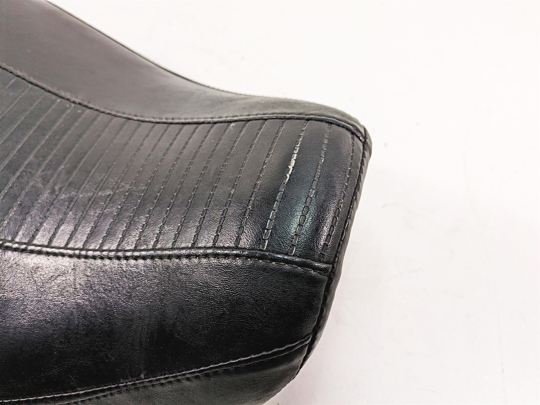 2005 Harley Dyna FXDL Low Rider Duo Driver Rider Seat Saddle 53078-04 {{ shop.shopifyCountryName }} - Mototech271