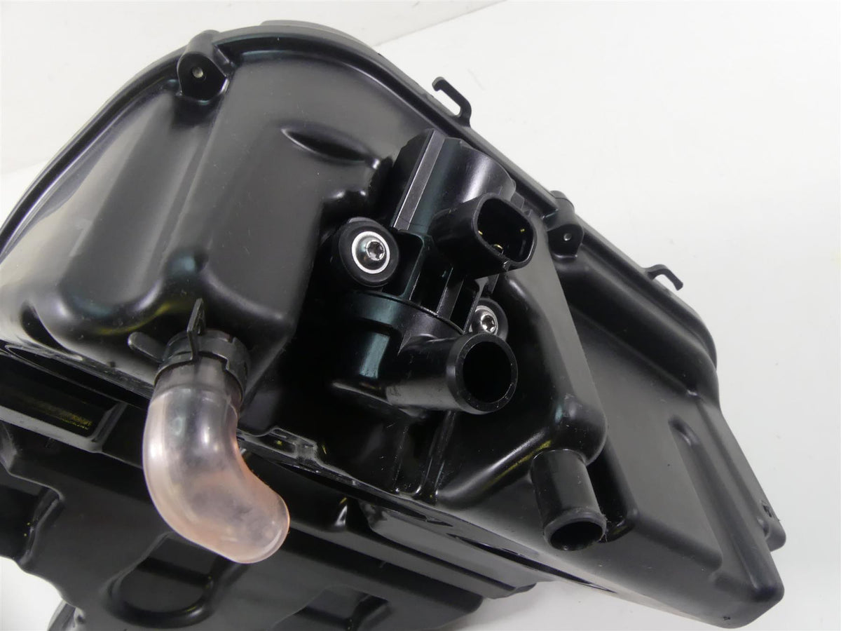 2020 Triumph Speed Triple RS 1050 Air Box Cleaner Breather Filter Set T2205575 {{ shop.shopifyCountryName }} - Mototech271
