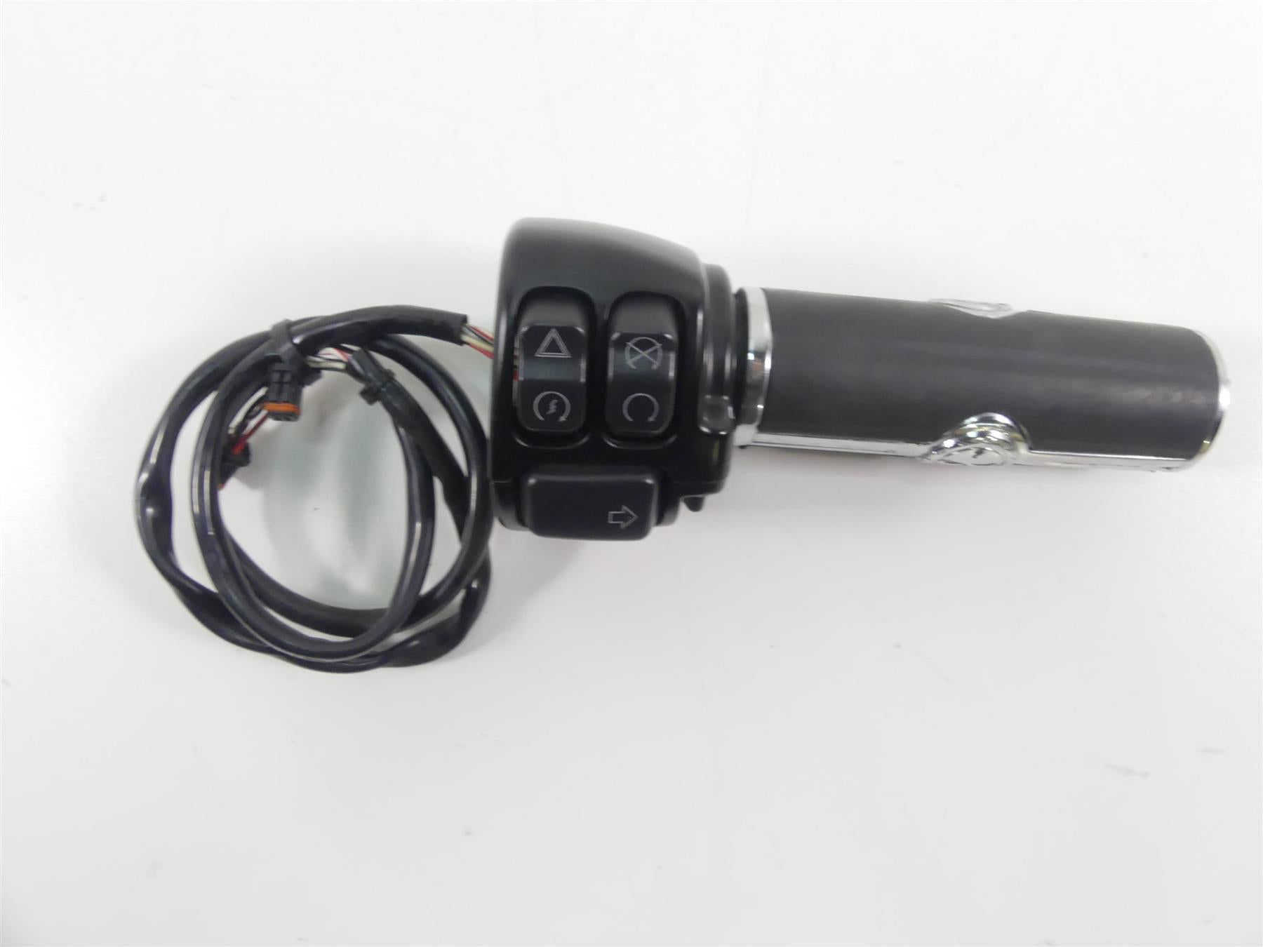 2018 Harley Sportster XL1200 Custom Right Hand Control Switch 71500297 {{ shop.shopifyCountryName }} - Mototech271