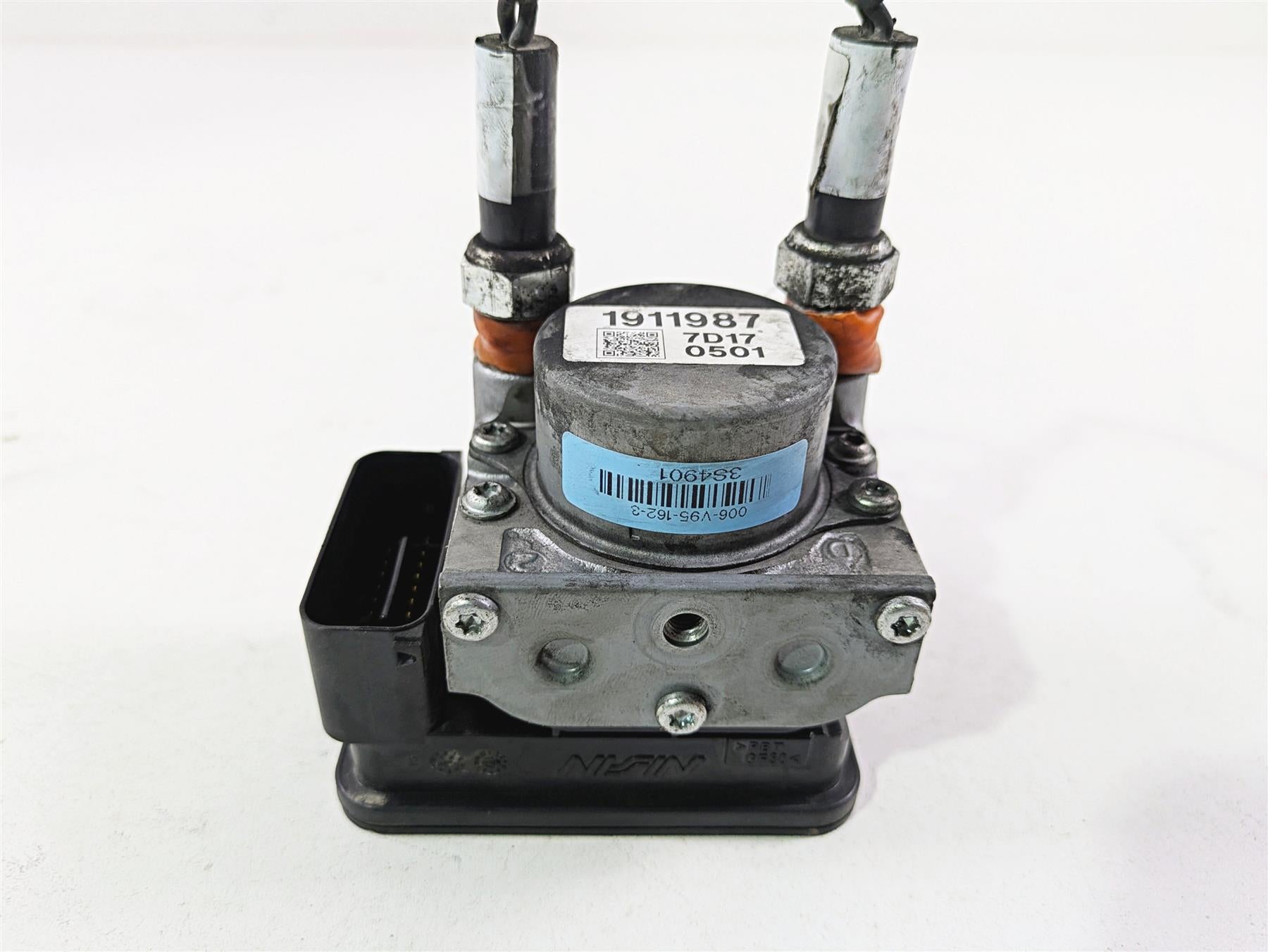2017 Indian Chieftain Limited Abs Brake Pump Control Unit Module 2204981 {{ shop.shopifyCountryName }} - Mototech271