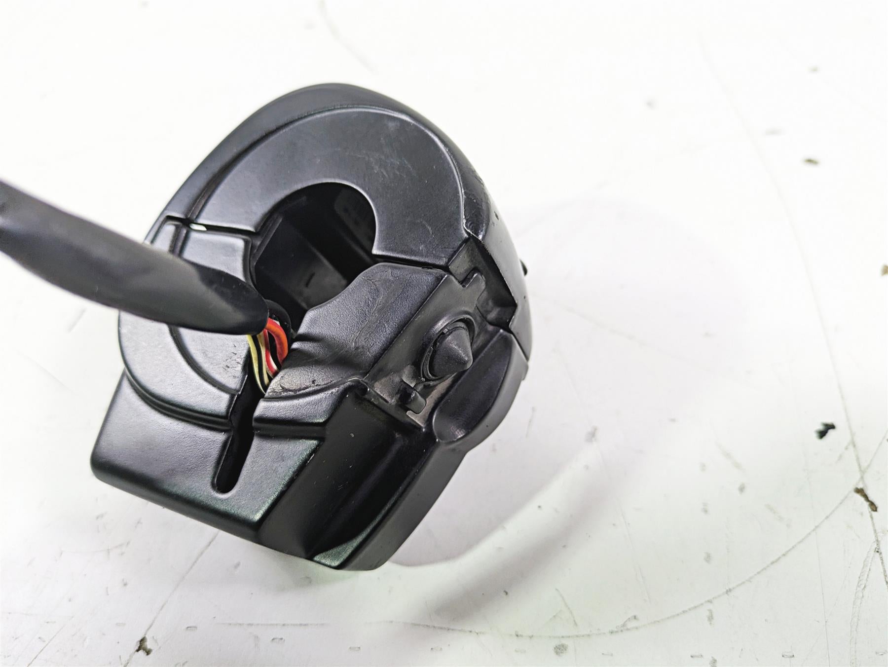 2016 Harley FLSTC Softail Heritage Left Hand Control Switch Cruise 71500288 {{ shop.shopifyCountryName }} - Mototech271