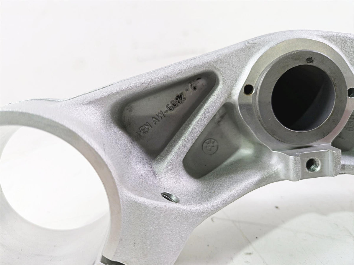 2016 BMW R1200RS K54 Lower Triple Tree Steering Clamp 8549422 31428549594 {{ shop.shopifyCountryName }} - Mototech271
