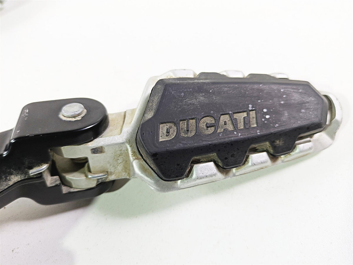 2018 Ducati Scrambler Desert Sled 800 Right Footpeg & Brake Pedal 82413311BA {{ shop.shopifyCountryName }} - Mototech271