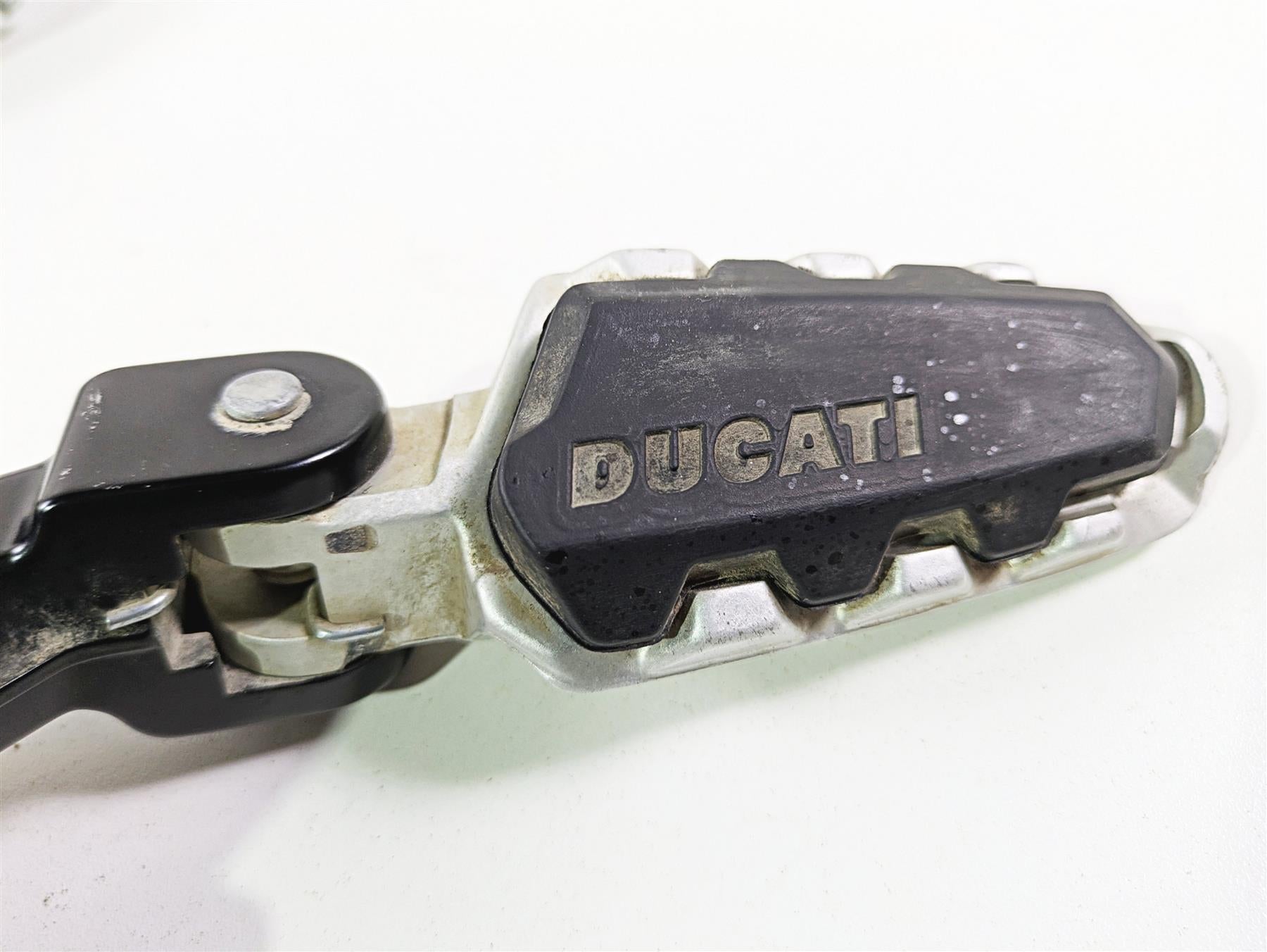2018 Ducati Scrambler Desert Sled 800 Right Footpeg & Brake Pedal 82413311BA {{ shop.shopifyCountryName }} - Mototech271