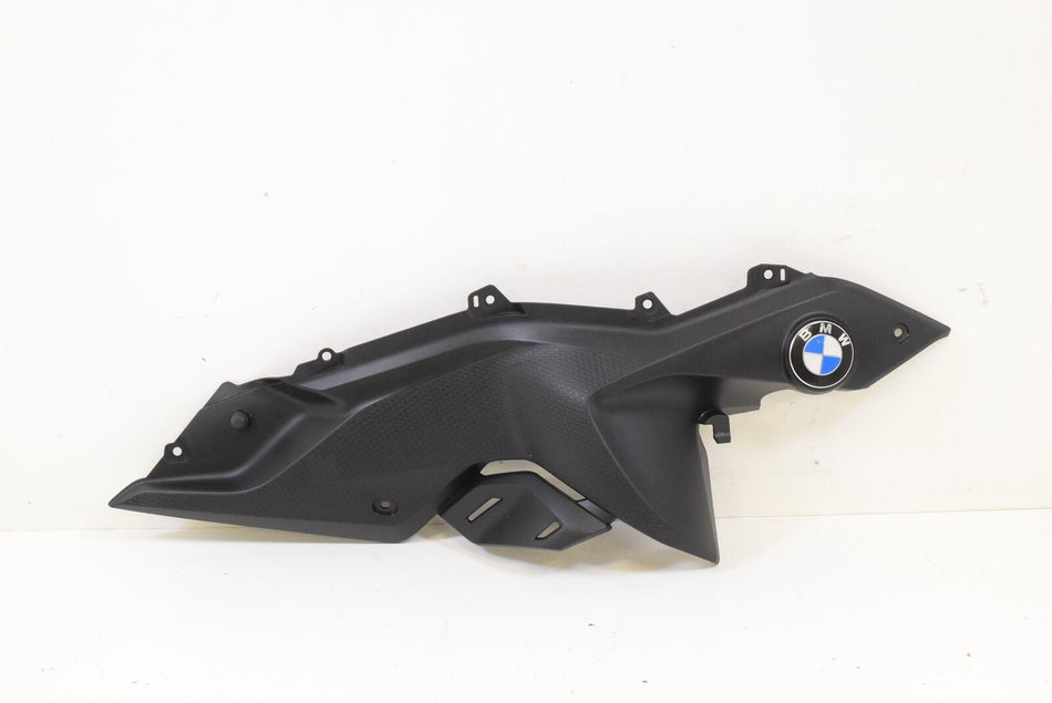 2016 BMW R1200RS R1200 RS K054 Right Between Leg Fairing Cover Panel 46638545320 {{ shop.shopifyCountryName }} - Mototech271