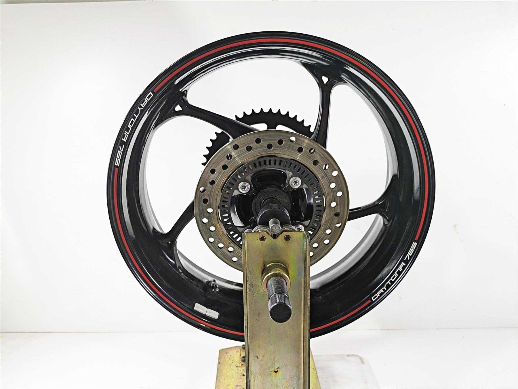 2020 Triumph Daytona 765 Moto2 Rear Wheel Rim 17x 5.5 Ding T2010677 {{ shop.shopifyCountryName }} - Mototech271