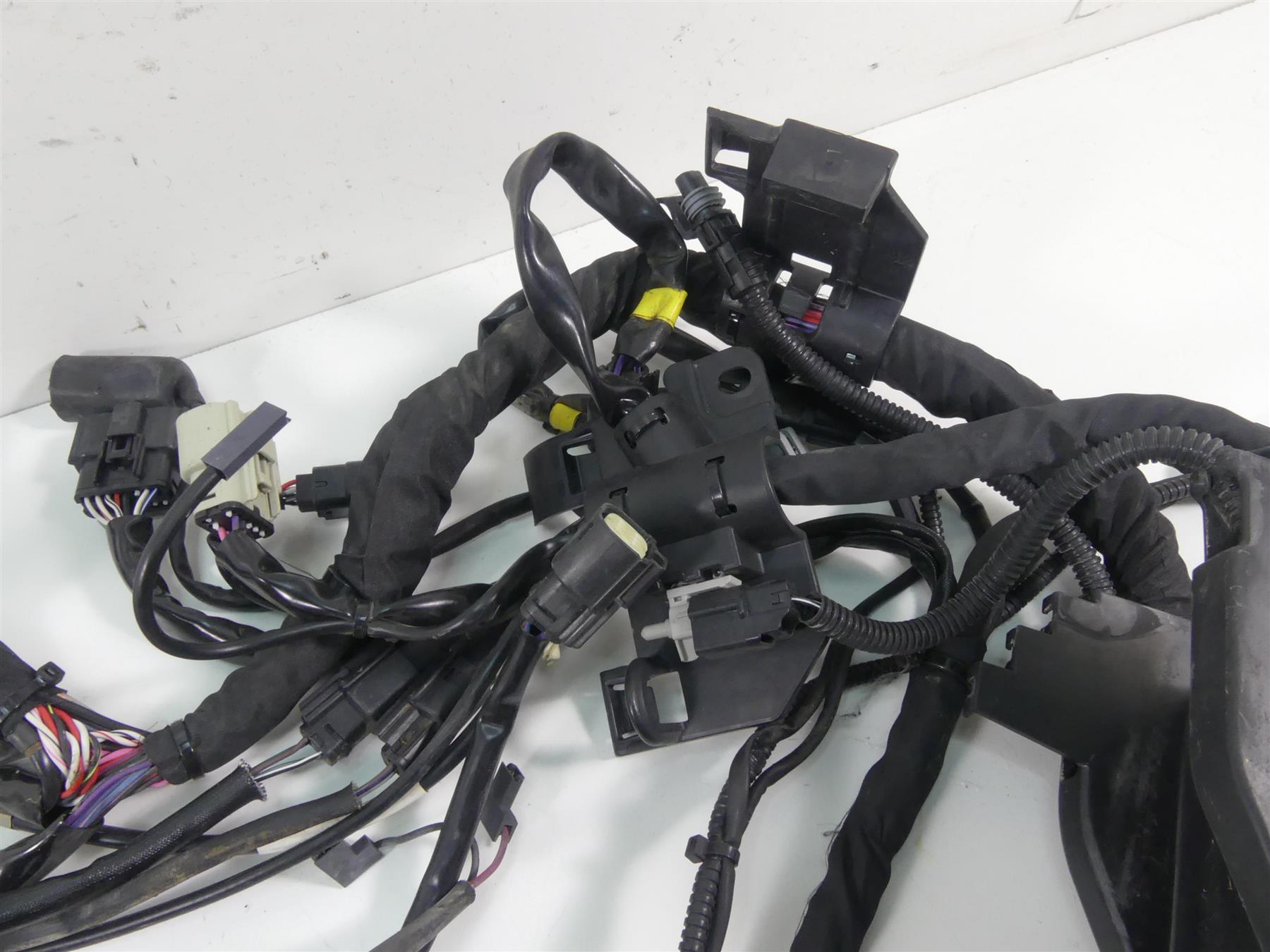 2014 Harley Touring FLHTK Electra Glide Main Wiring Harness Loom 69200118 {{ shop.shopifyCountryName }} - Mototech271