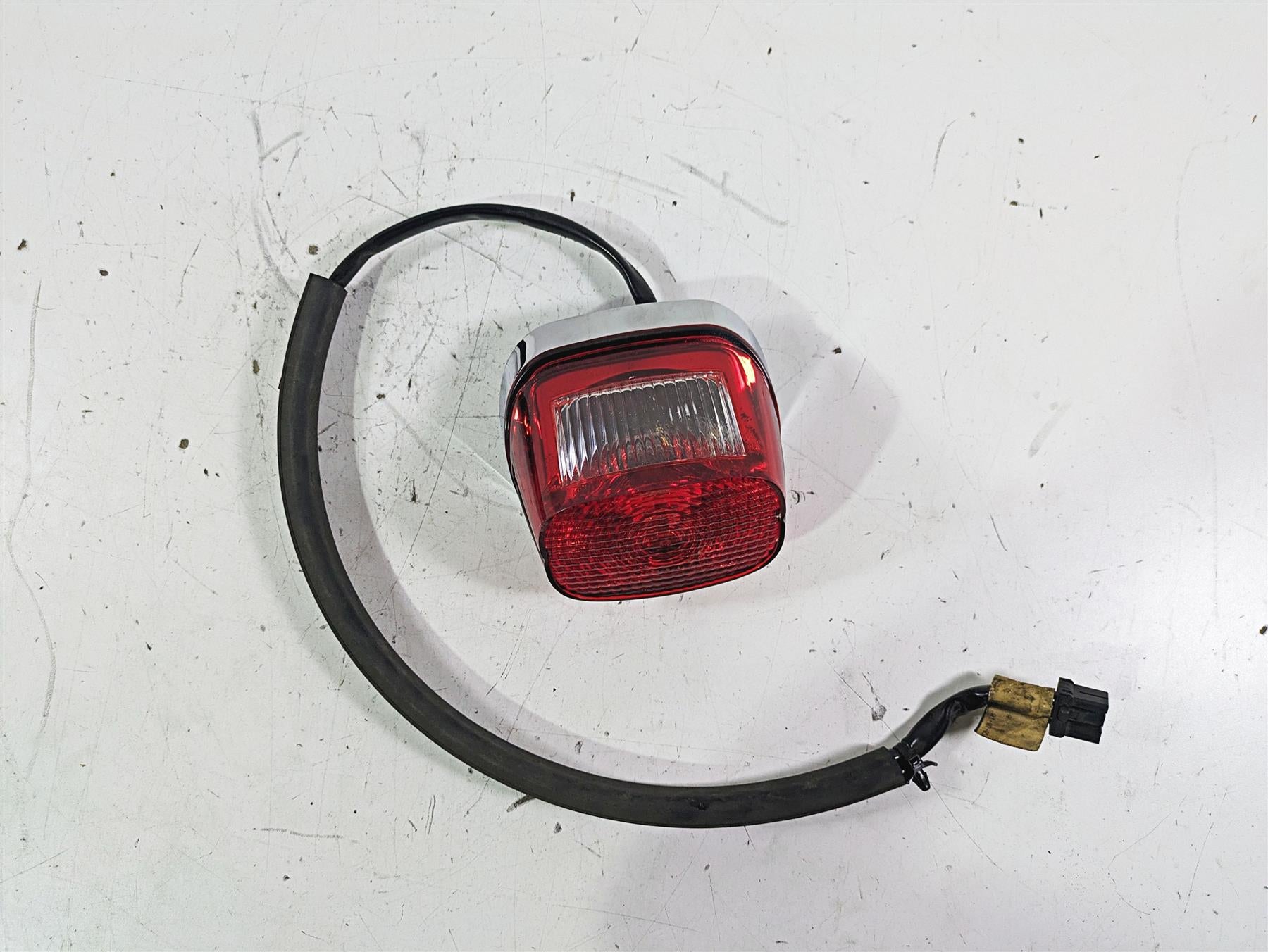 2005 Harley Softail FLSTFSE CVO Fat Boy Tail Light Lamp Lens Taillight 68140-04 {{ shop.shopifyCountryName }} - Mototech271