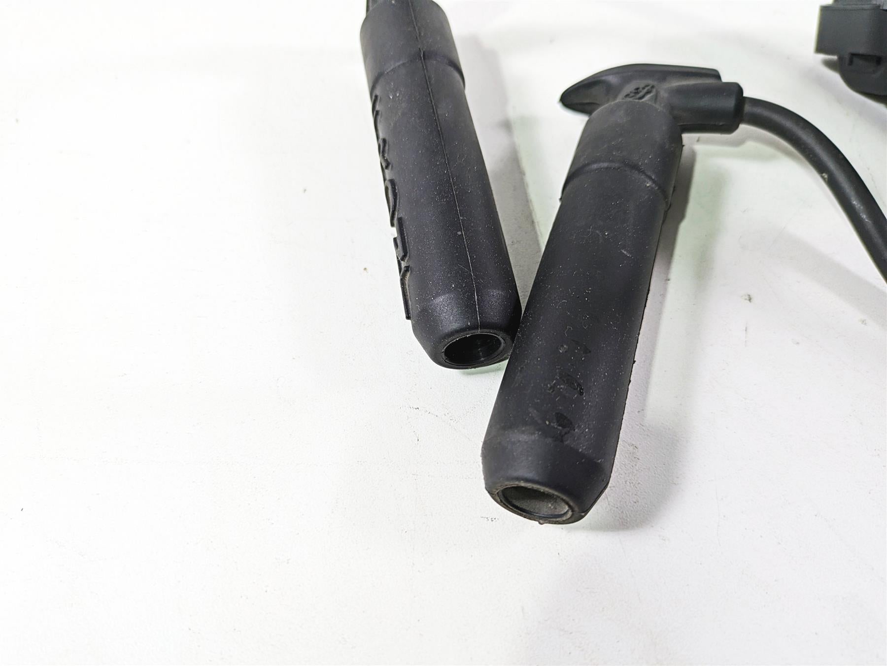 2018 Indian Chieftain Dark Horse Ignition Coil Wires Plugs 4010425 2876049 {{ shop.shopifyCountryName }} - Mototech271