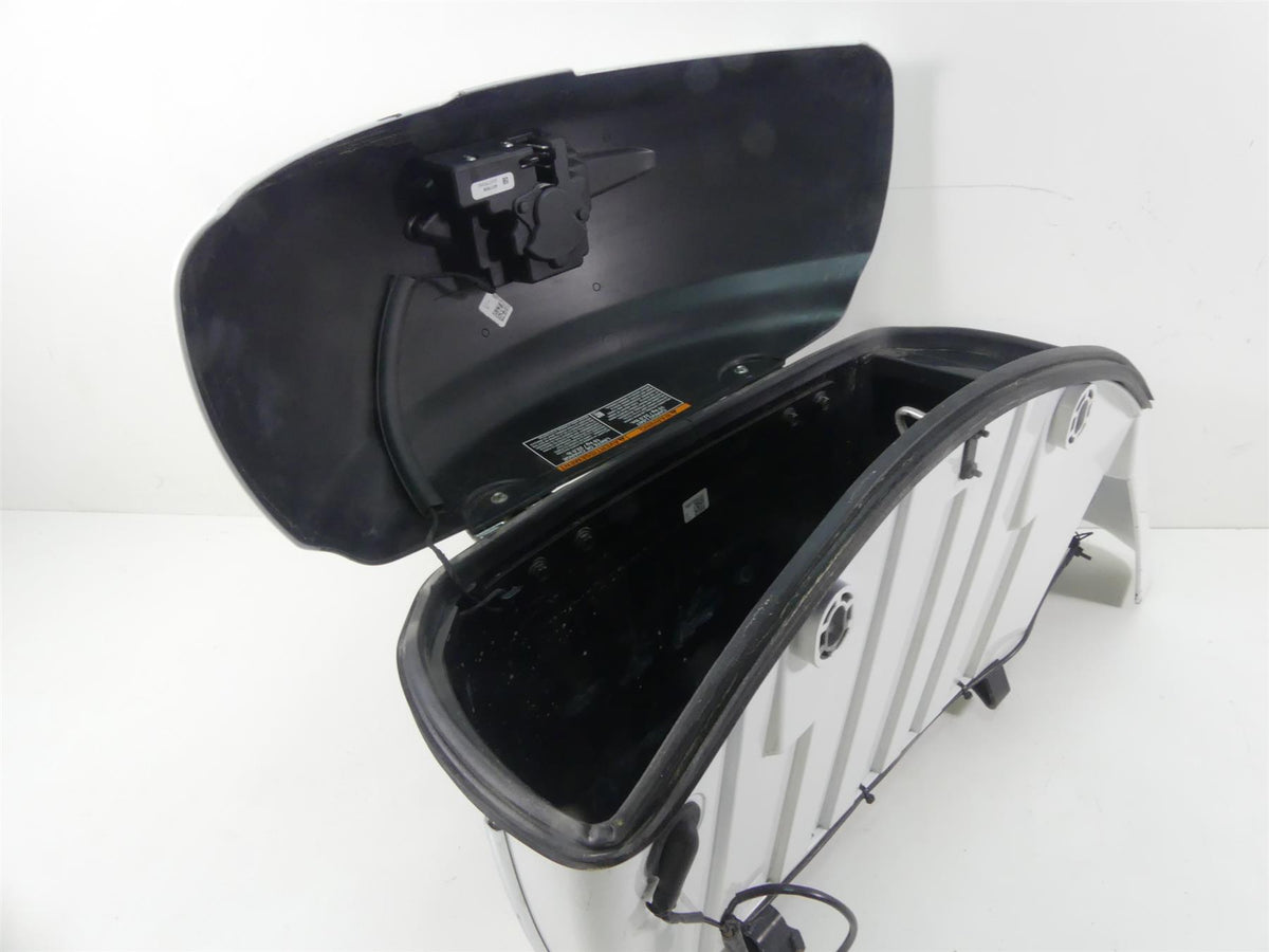2020 Indian Roadmaster Right Saddlebag Saddle Bag & Actuator Motor 5456386 {{ shop.shopifyCountryName }} - Mototech271