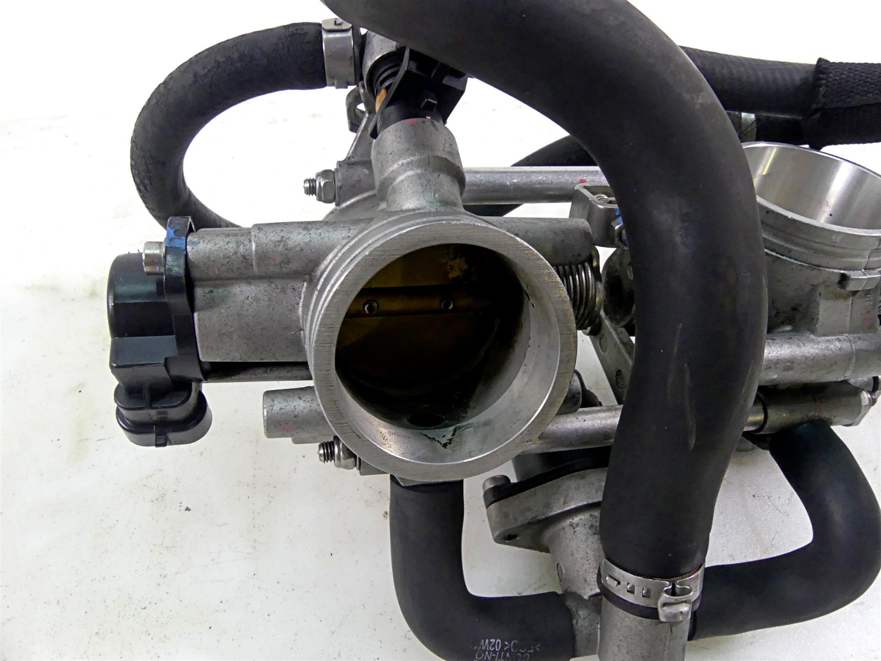 2012 Ducati Monster 1100 EVO Throttle Body Bodies Fuel Injection 28240833A {{ shop.shopifyCountryName }} - Mototech271