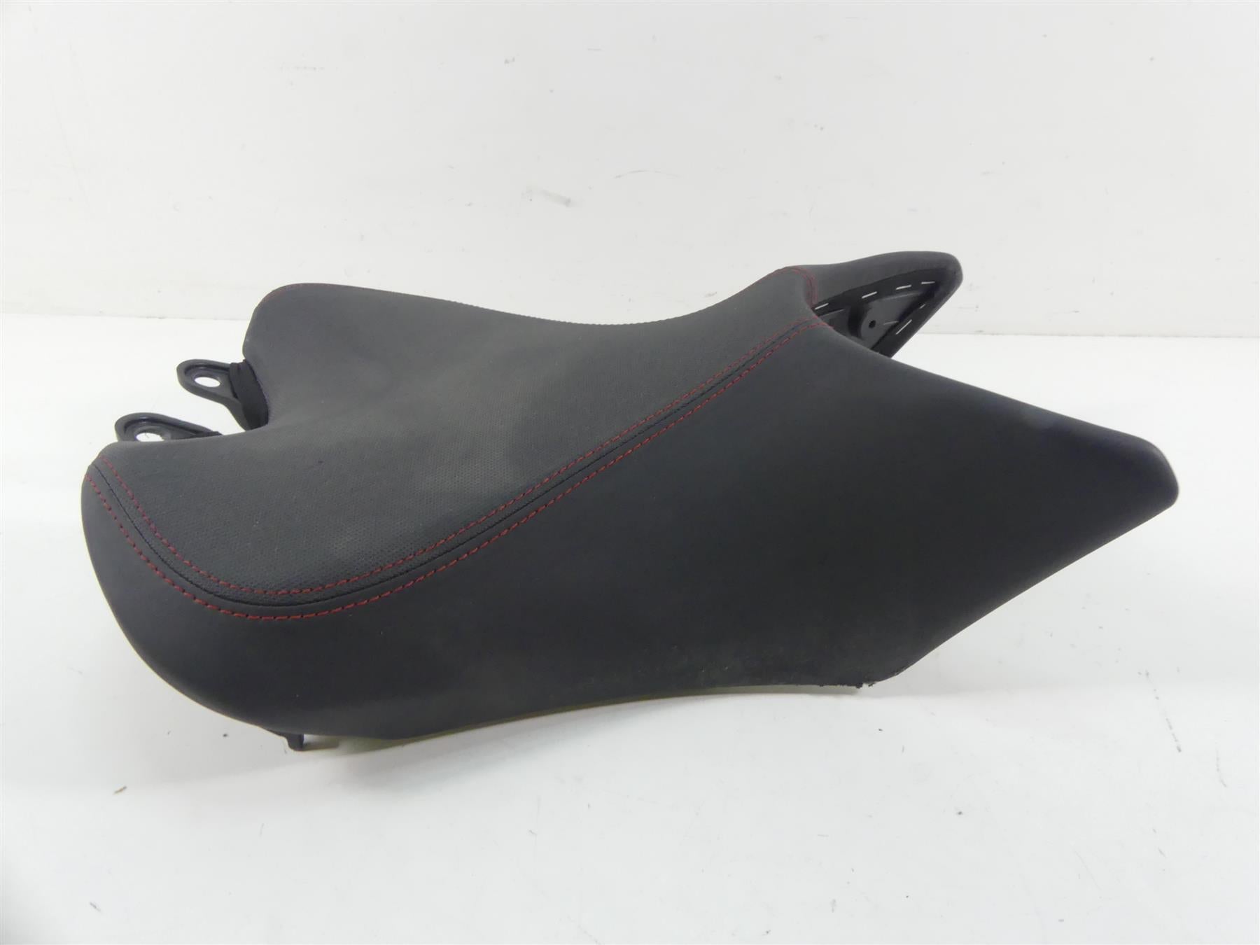 2020 Triumph Speed Triple RS 1050 Front Rider Comfort Seat Saddle -Read T2307334